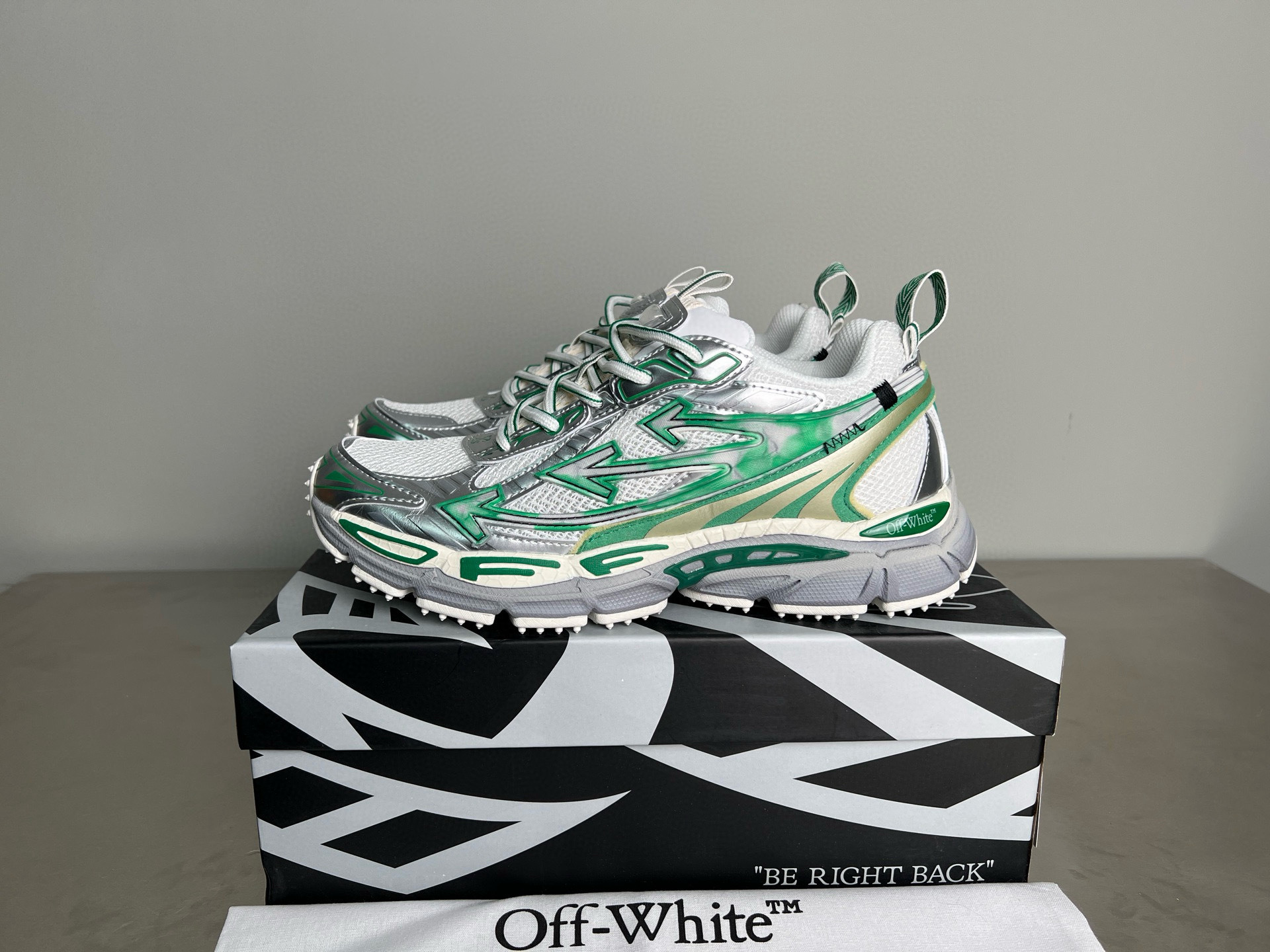 Shoe Off-White Shoes Collection — e8146bb9 Angle 1