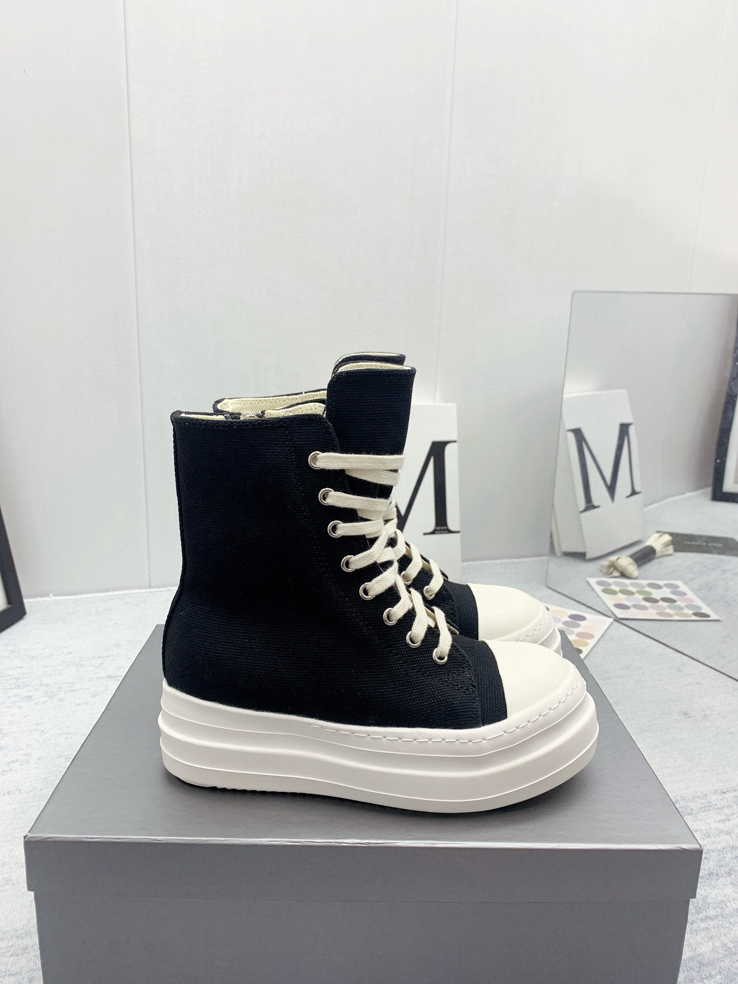Shoe Rick owens — 65be4b67 Angle 1