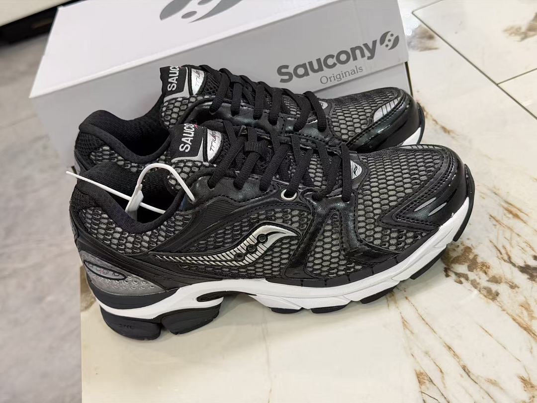 Shoe Saucony — 39f0df5c Angle 1