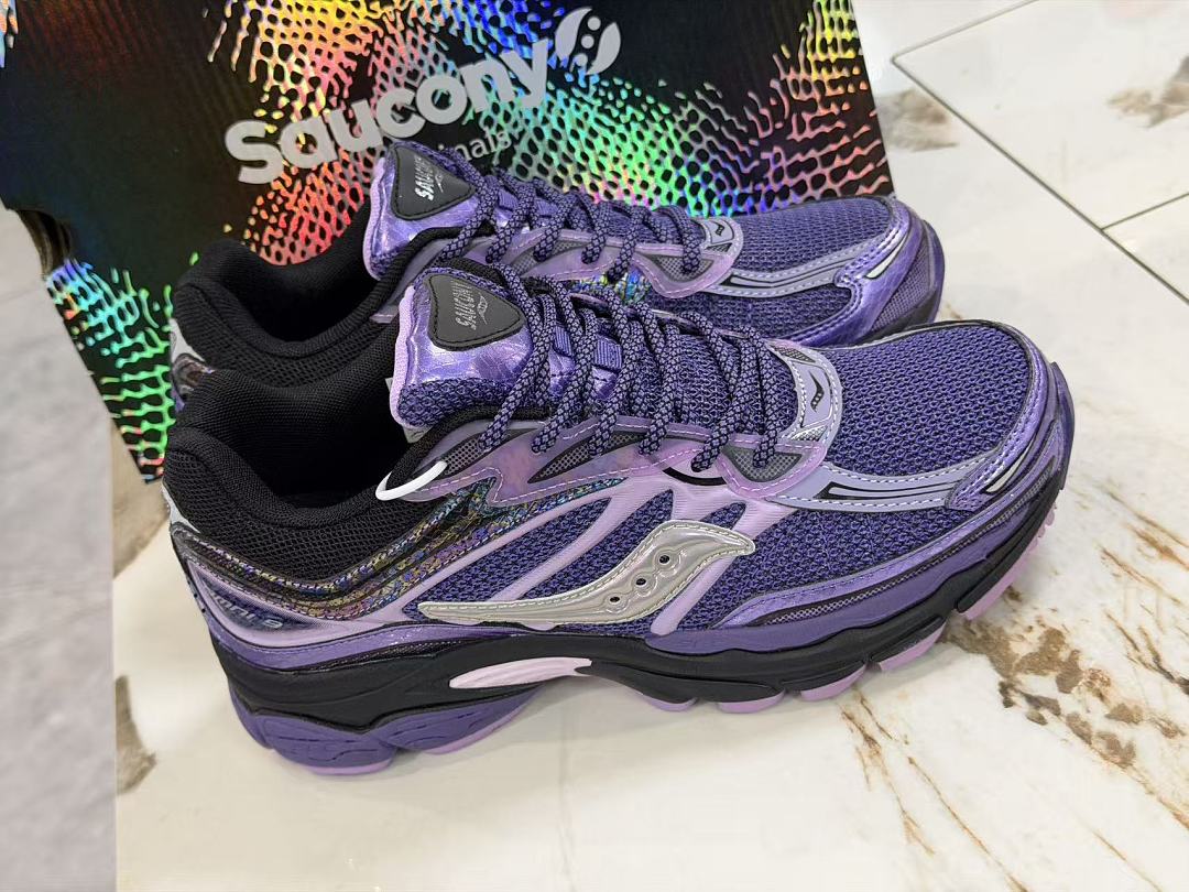 Shoe Saucony — 3b9e09ab Angle 1