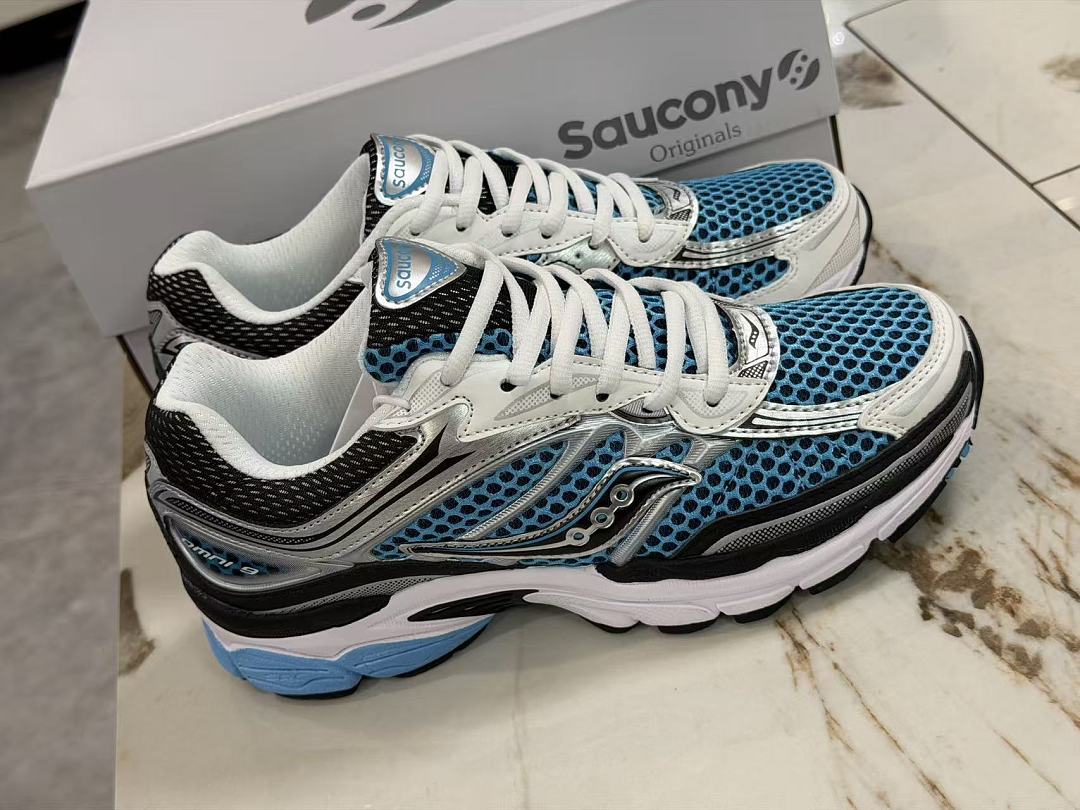 Shoe Saucony — 84bd4fa9 Angle 1