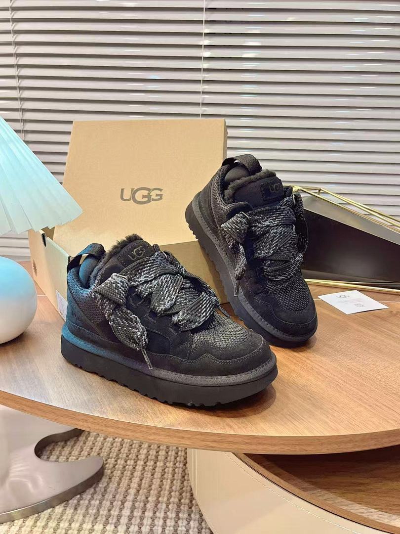 Shoe Ugg series — 5a0bf709 Angle 1