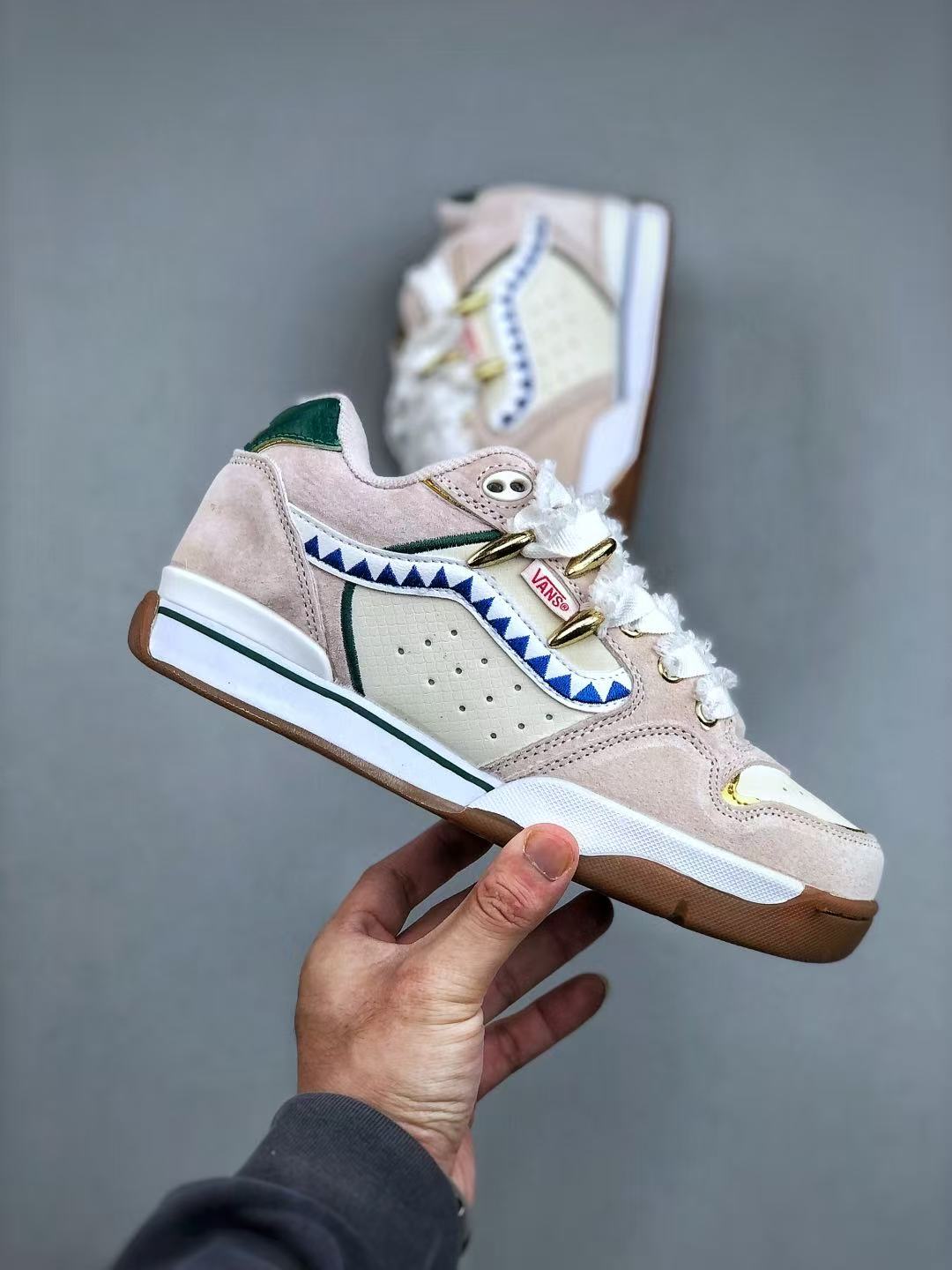 Shoe Vans Old Skool shoes — 013da6c8 Angle 1