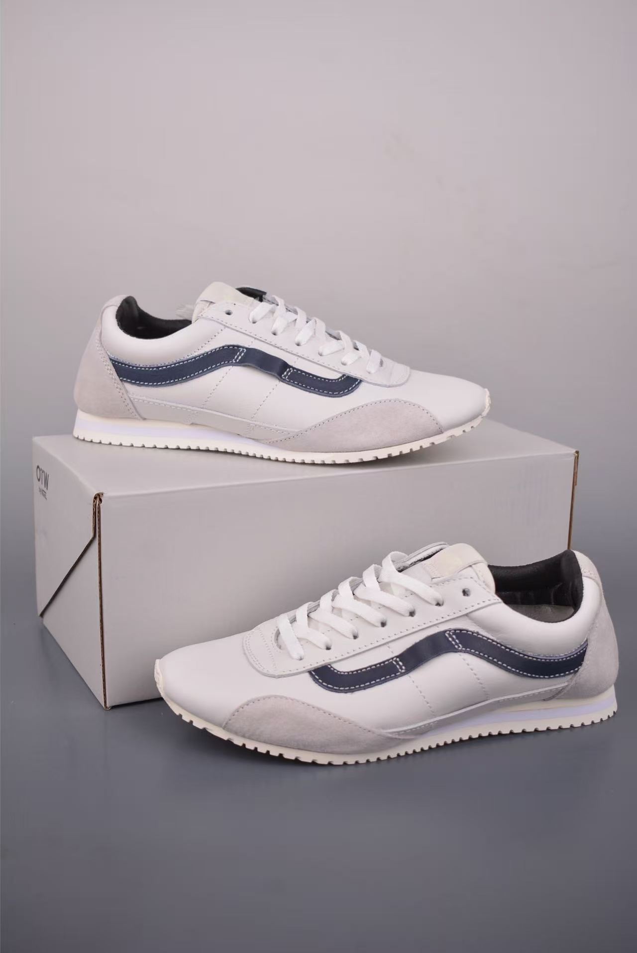 Shoe Vans Old Skool shoes — 2686a7d1 Angle 1