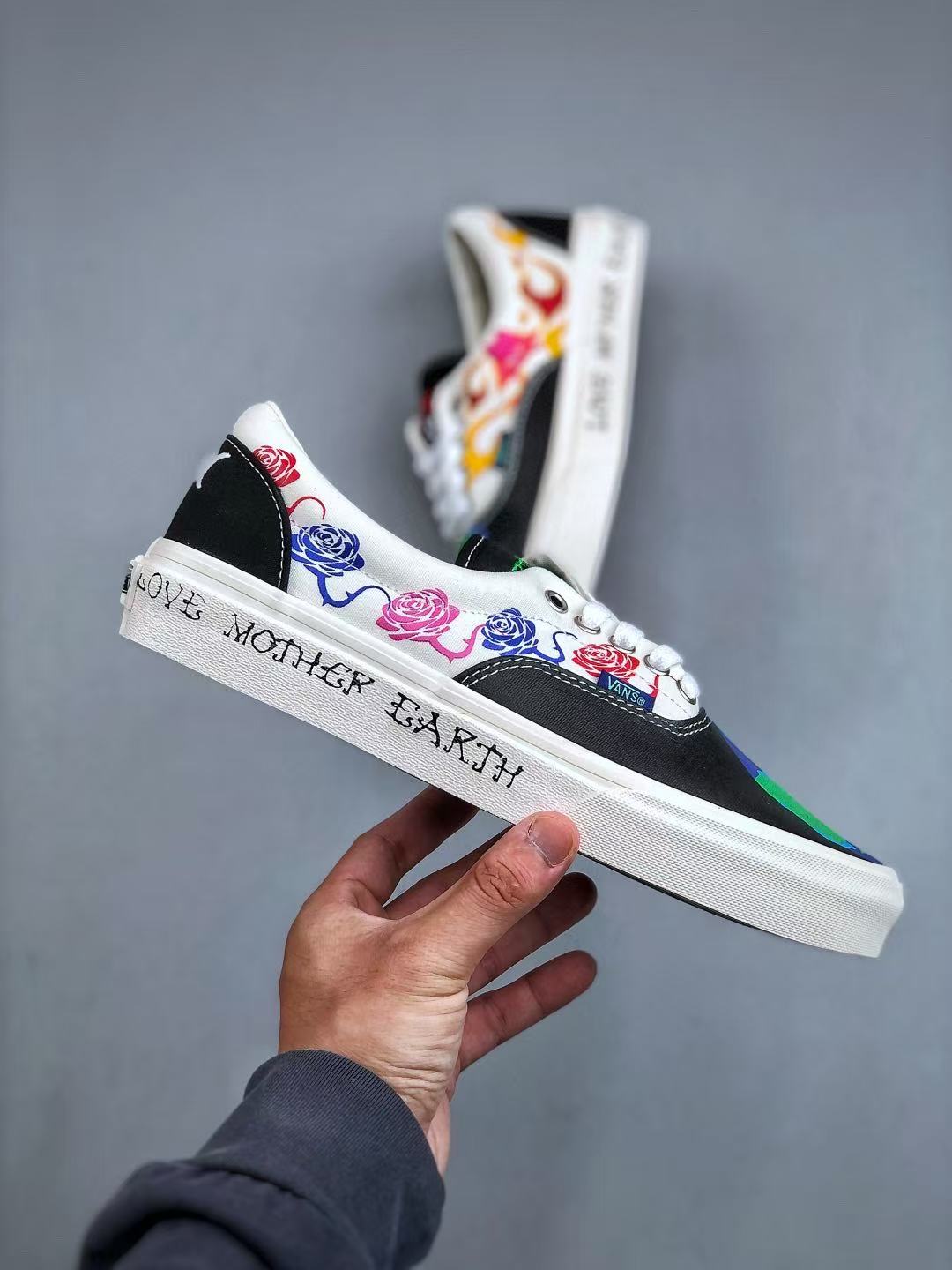 Shoe Vans Old Skool shoes — 297a5c02 Angle 1