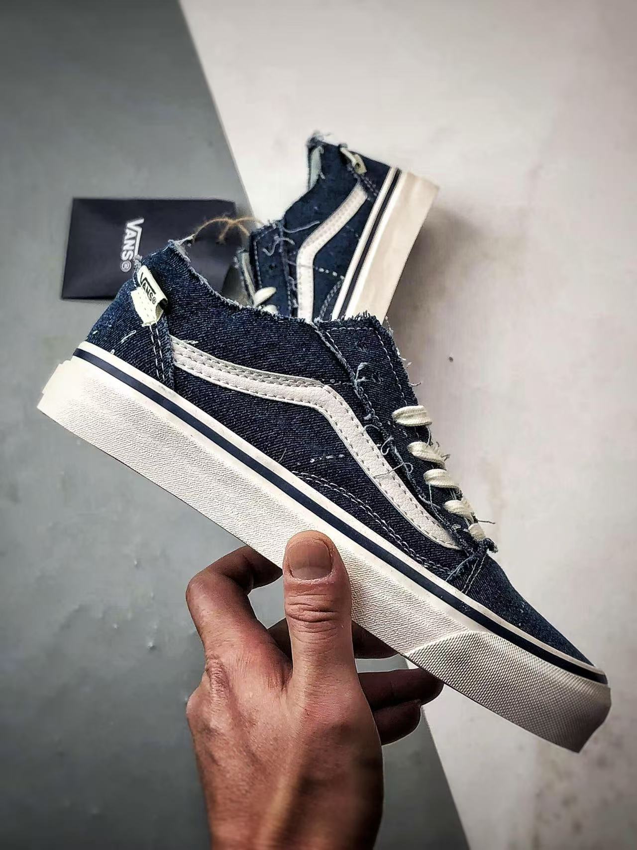 Shoe Vans Old Skool shoes — 49c02376 Angle 1