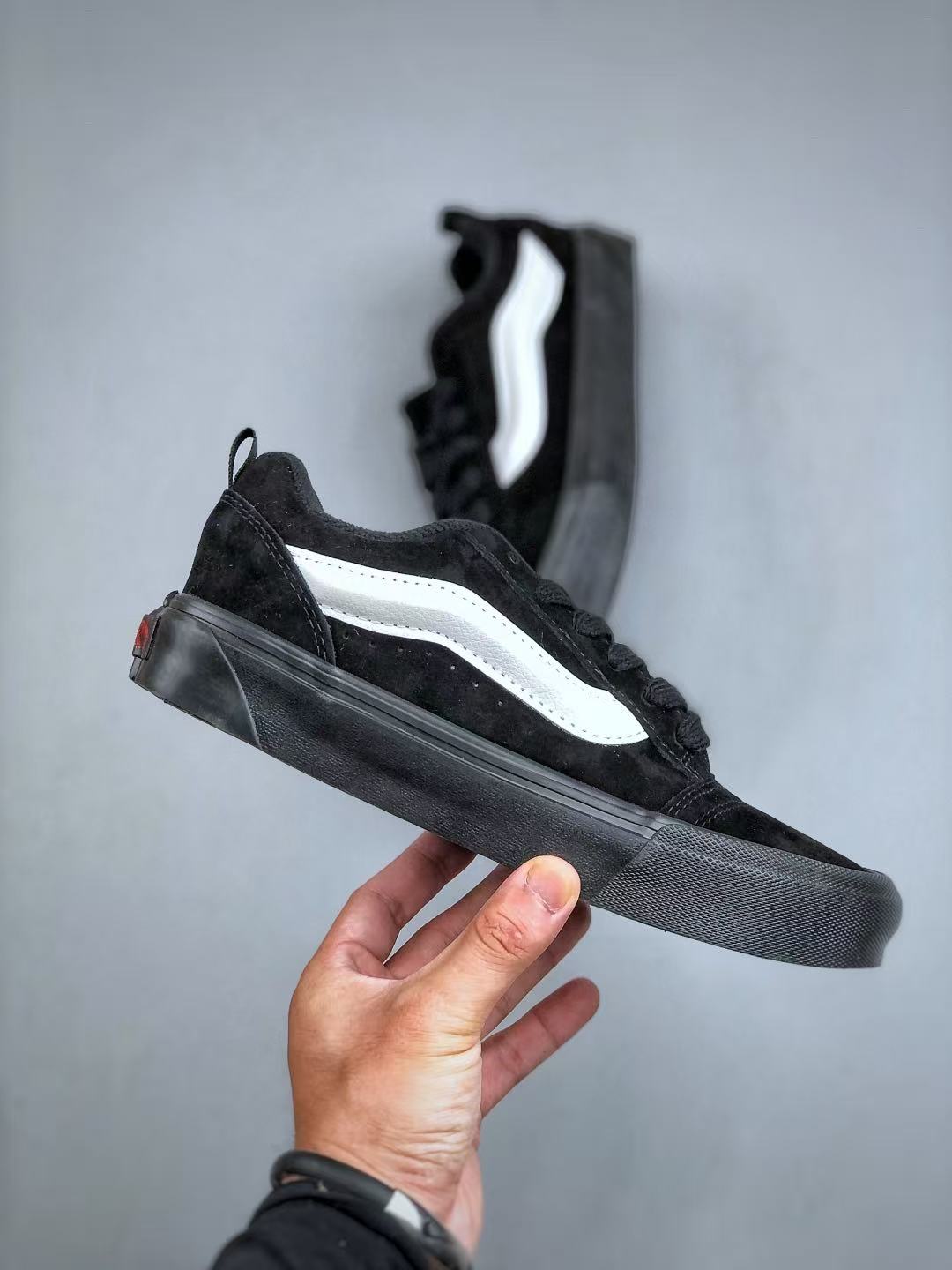 Shoe Vans Old Skool shoes — 79d9ddc4 Angle 1