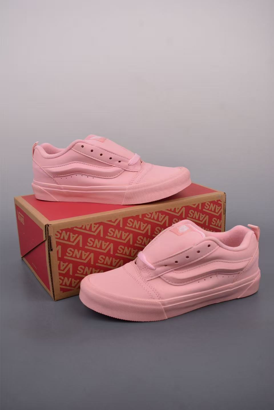 Shoe Vans Old Skool shoes — 9e98acd0 Angle 1