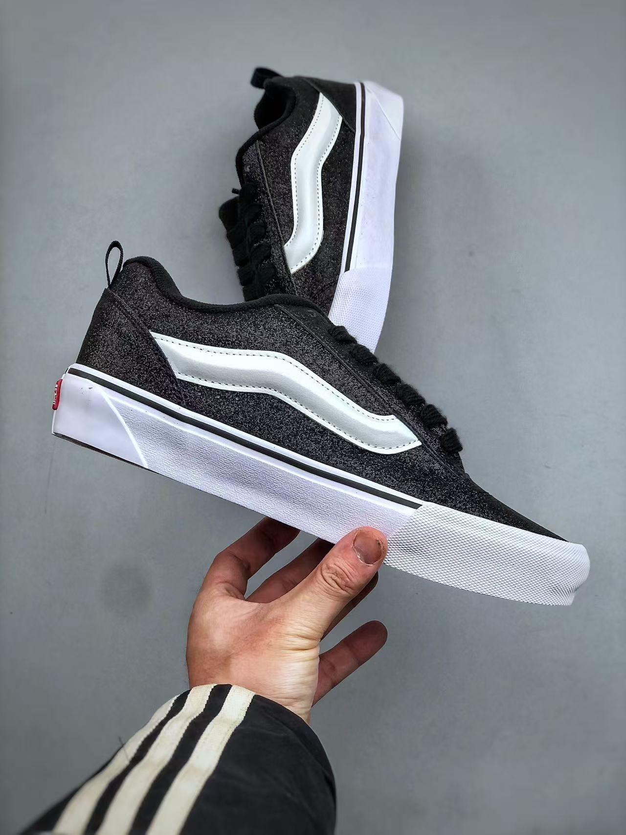 Shoe Vans Old Skool shoes — bdc6ccb2 Angle 1