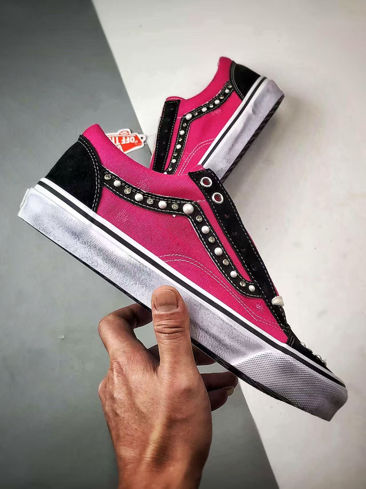 Shoe Vans Old Skool shoes — f4aa6780 Angle 1