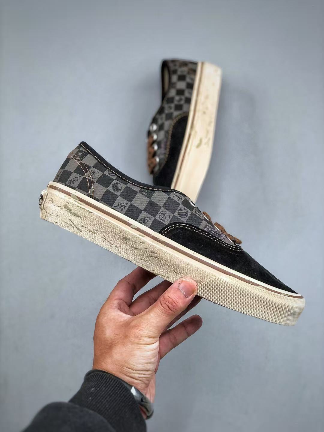 Shoe Vans Old Skool shoes — f854fa62 Angle 1