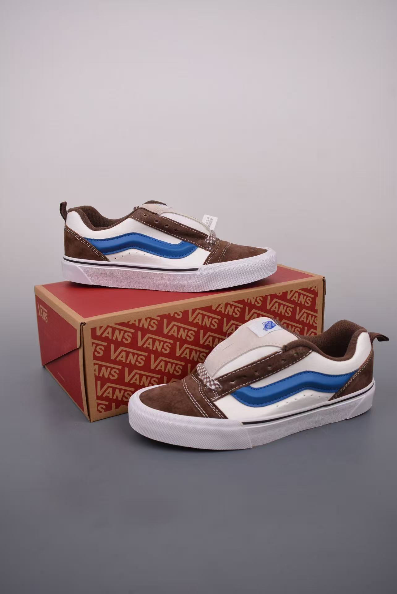 Shoe Vans Old Skool shoes — fde0a452 Angle 1