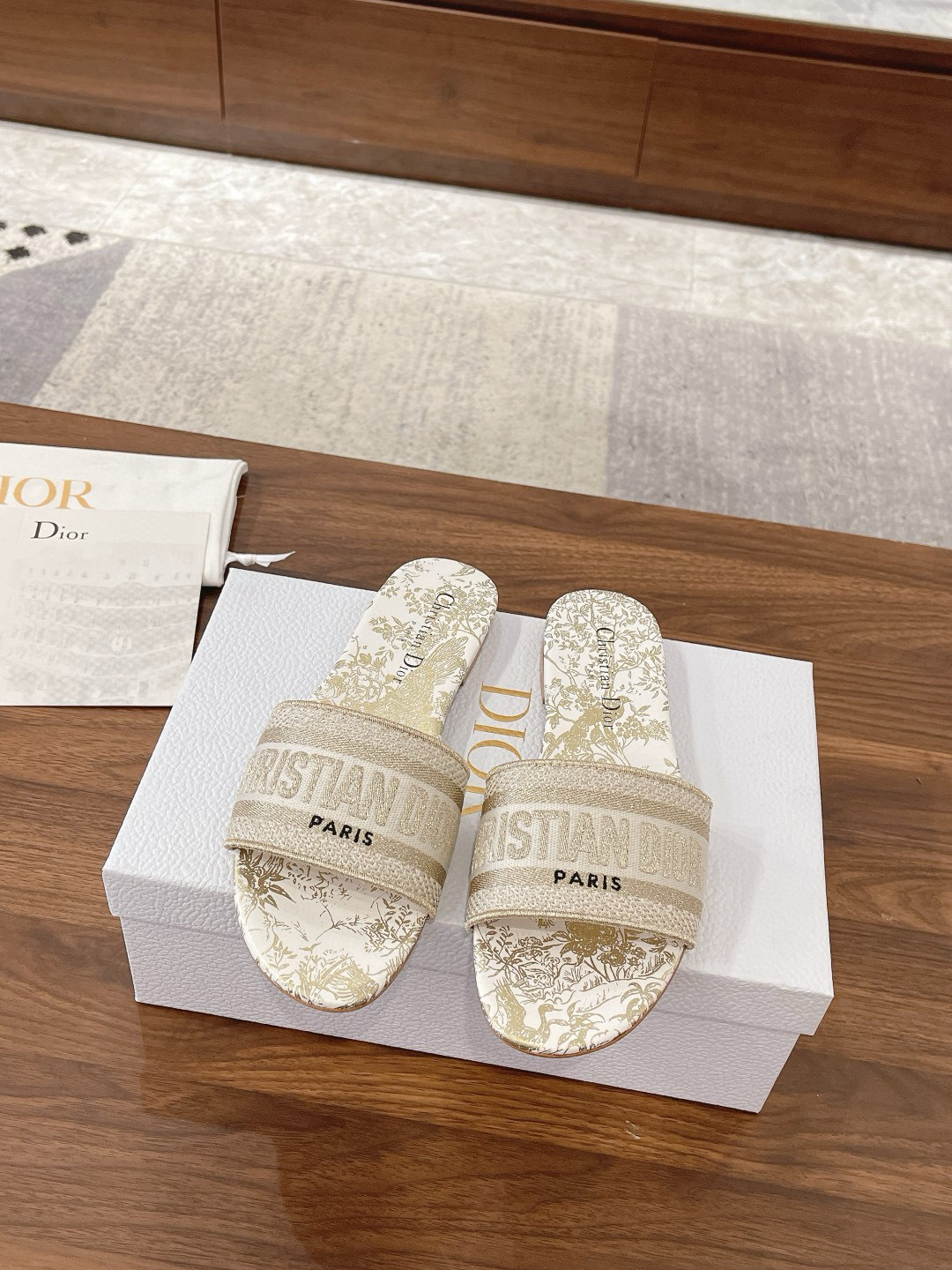 Shoe Women Sandals — 04a465b5 Angle 1