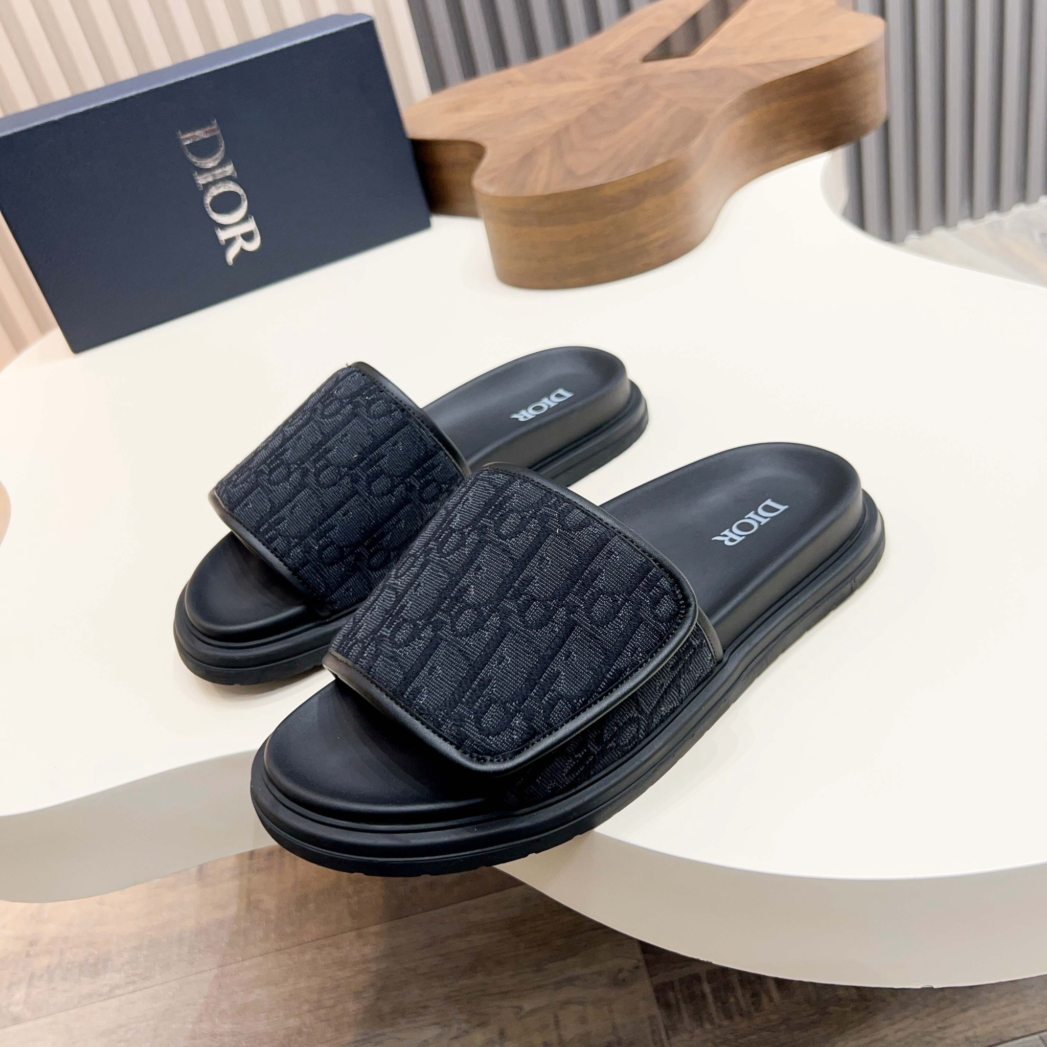 Shoe Women Sandals — 2f761d41 Angle 1