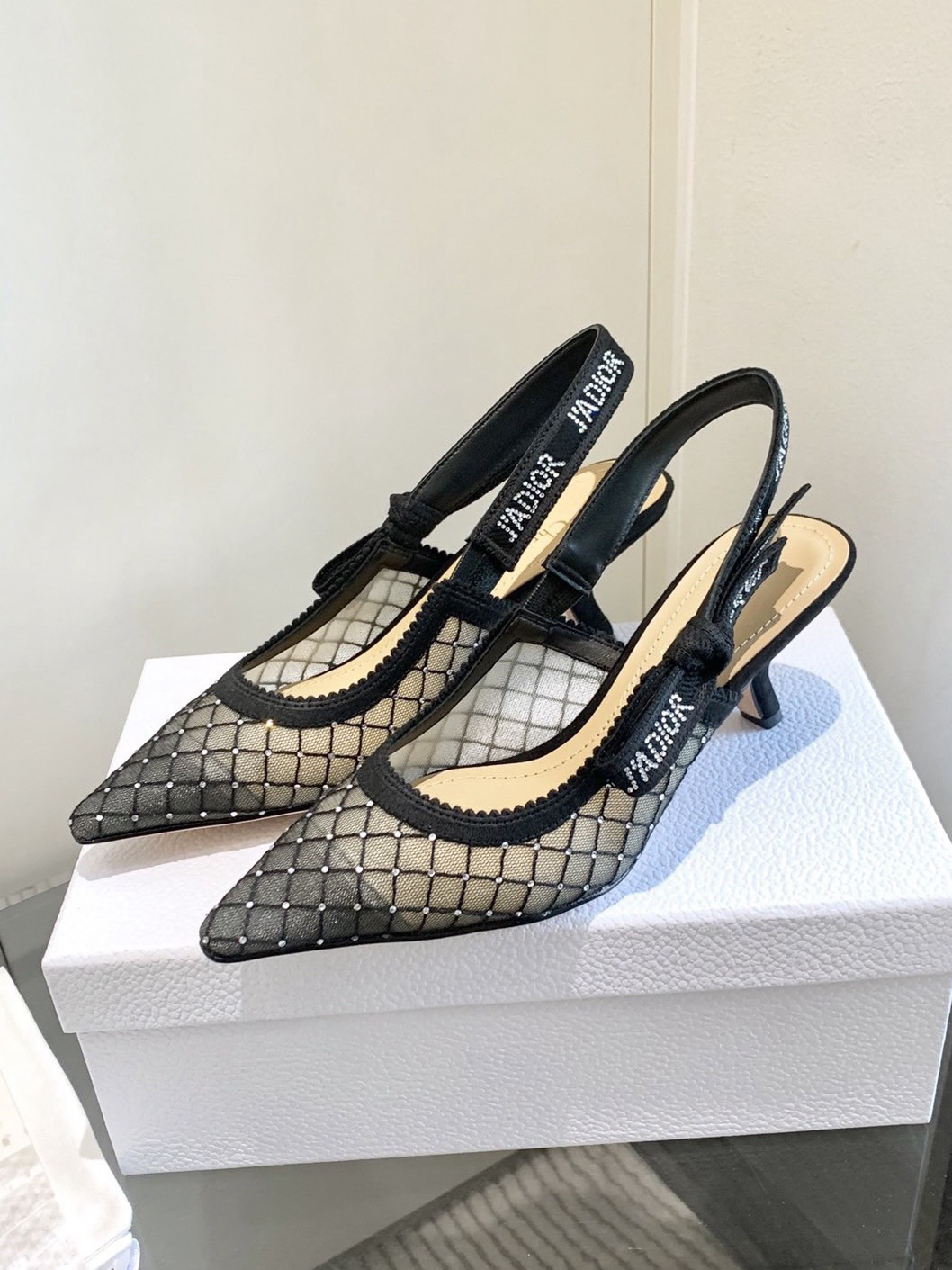 Shoe Women Sandals — 4b2d71a7 Angle 1