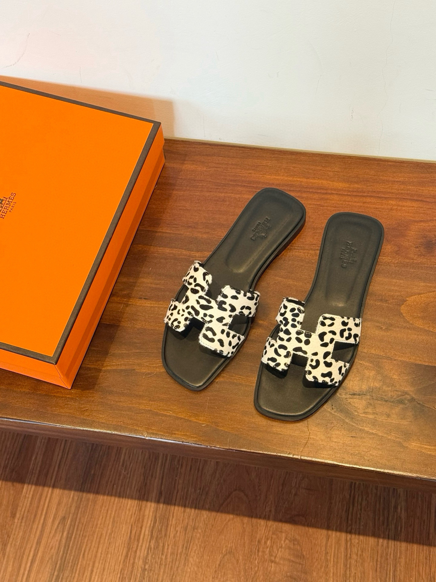Shoe Women Sandals — 586e68ba Angle 1