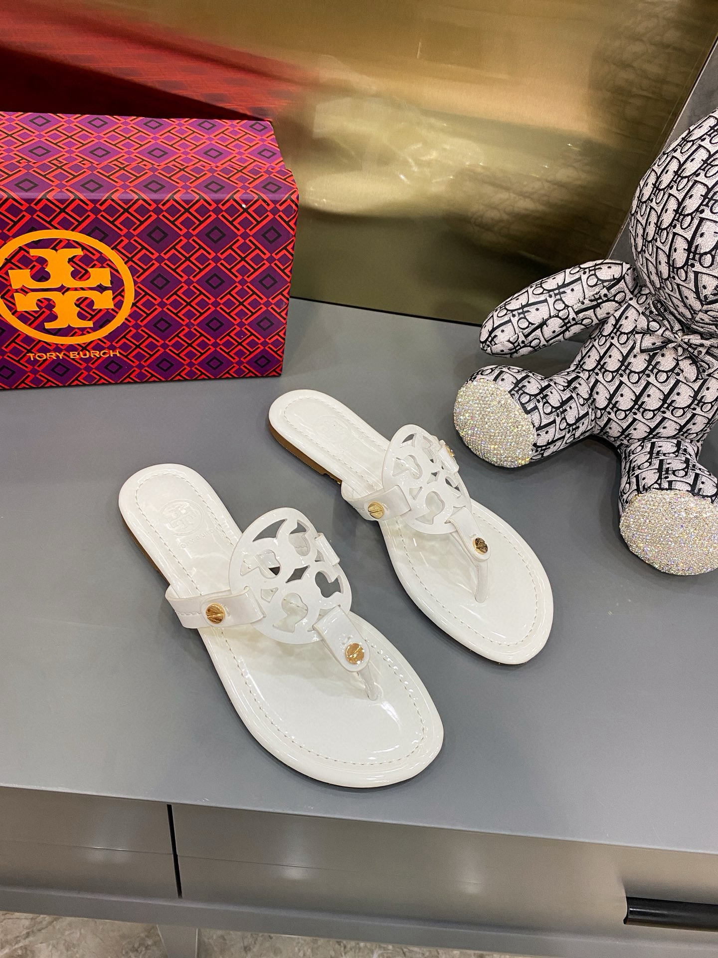Shoe Women Sandals — 5ec3964c Angle 1