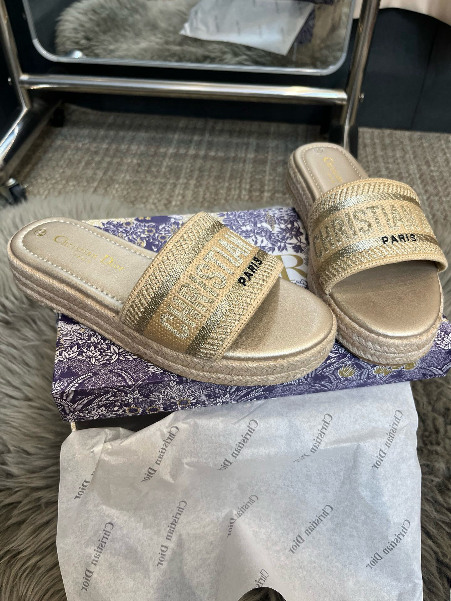 Shoe Women Sandals — 70ec8499 Angle 1