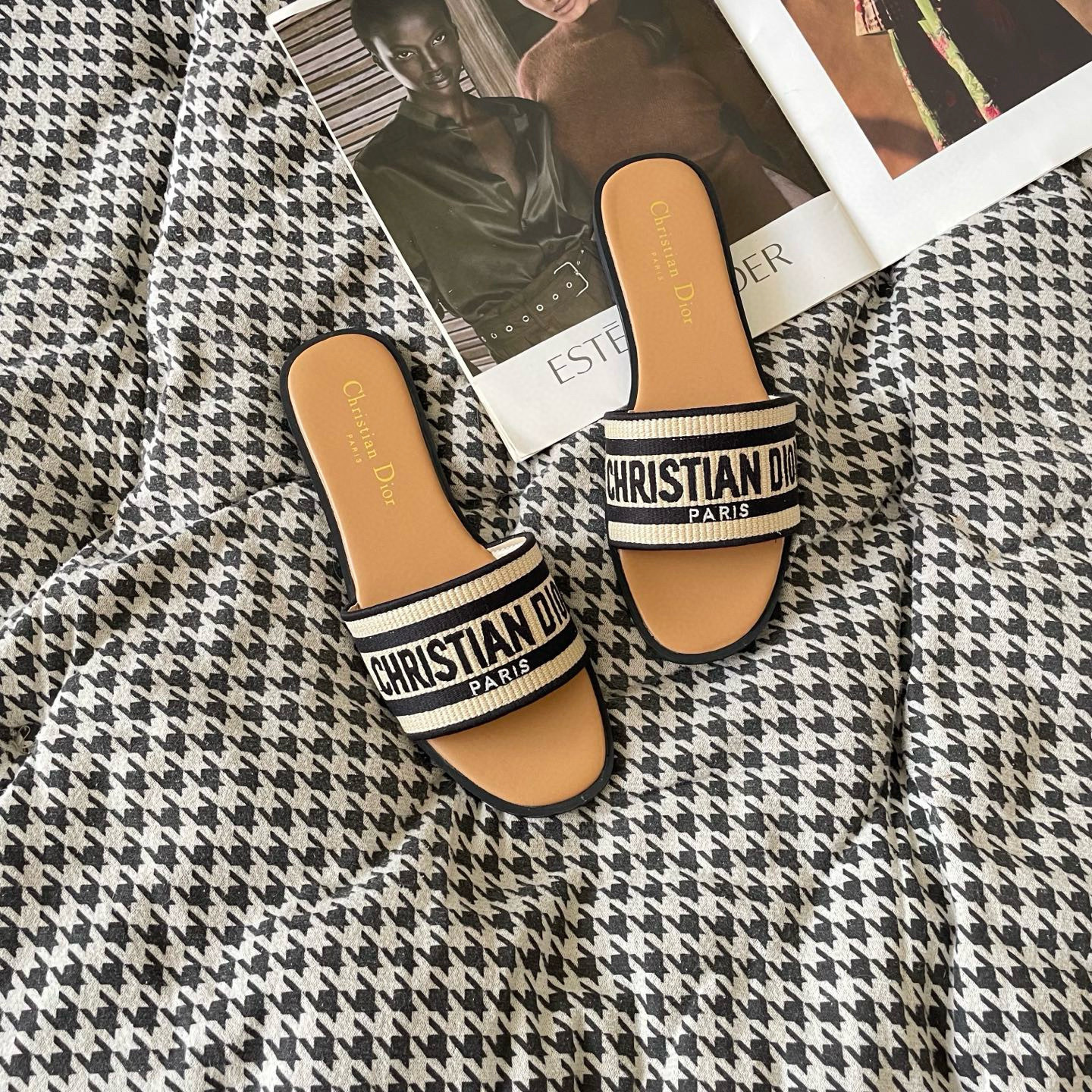 Shoe Women Sandals — a31e2693 Angle 1