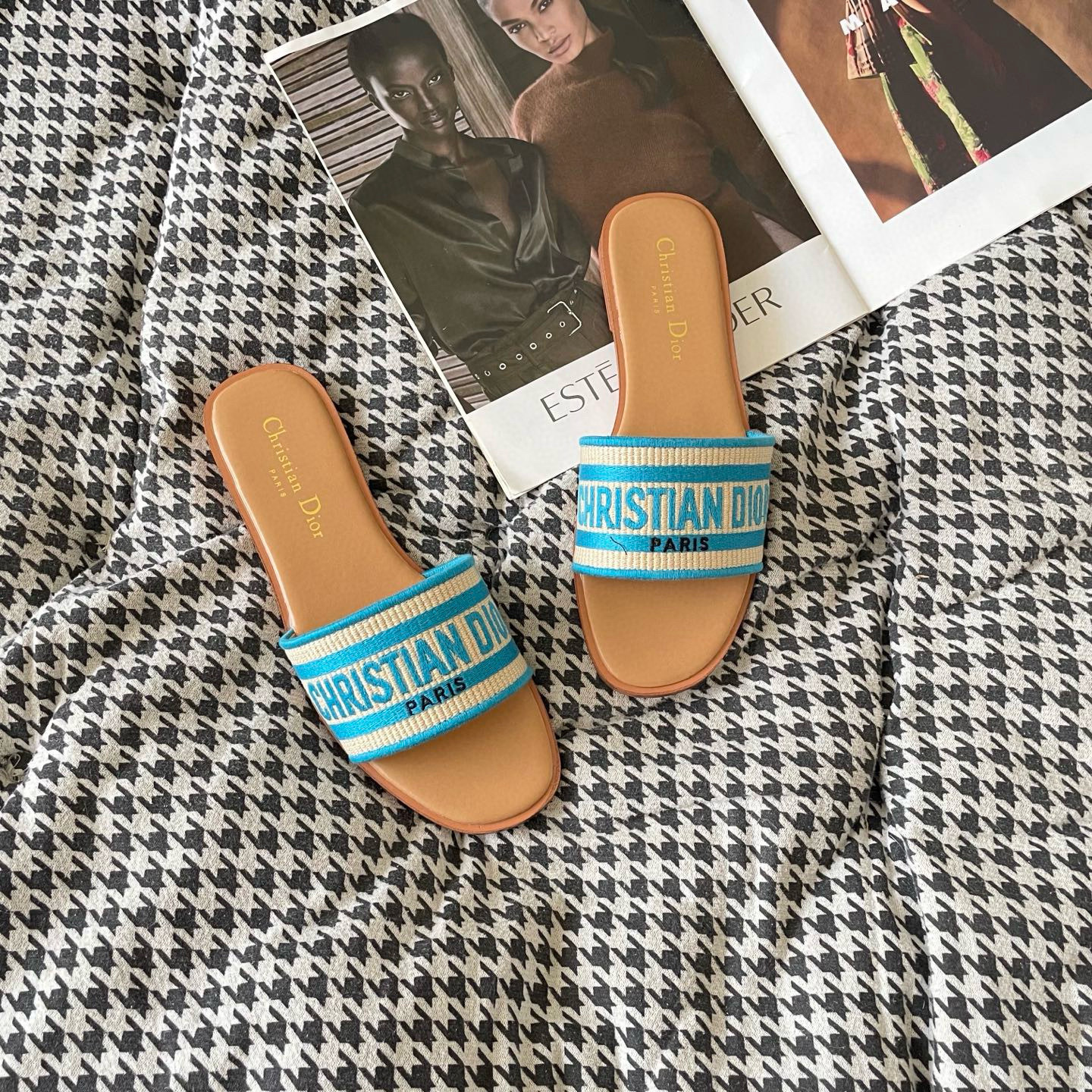 Shoe Women Sandals — b4ccbf6f Angle 1