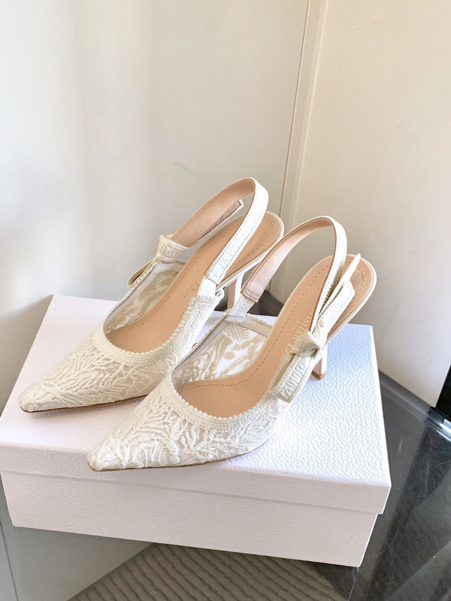Shoe Women Sandals — f8e6a204 Angle 1