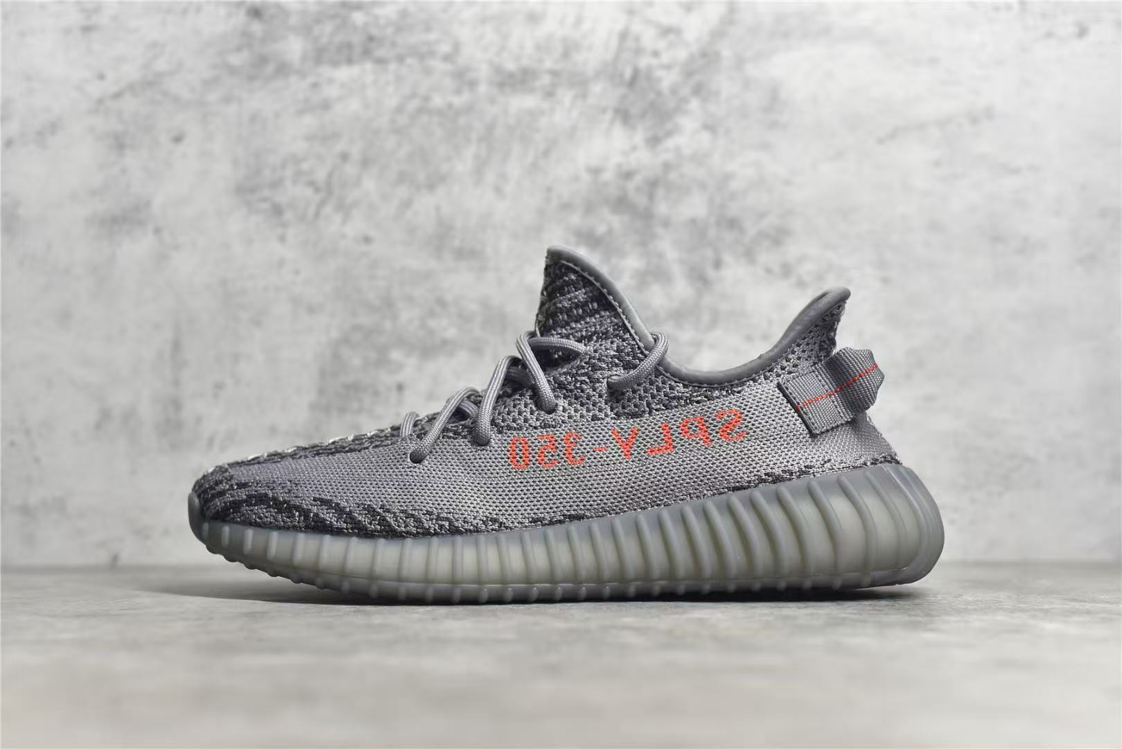 Shoe YEEZY — 767acf75 Angle 1