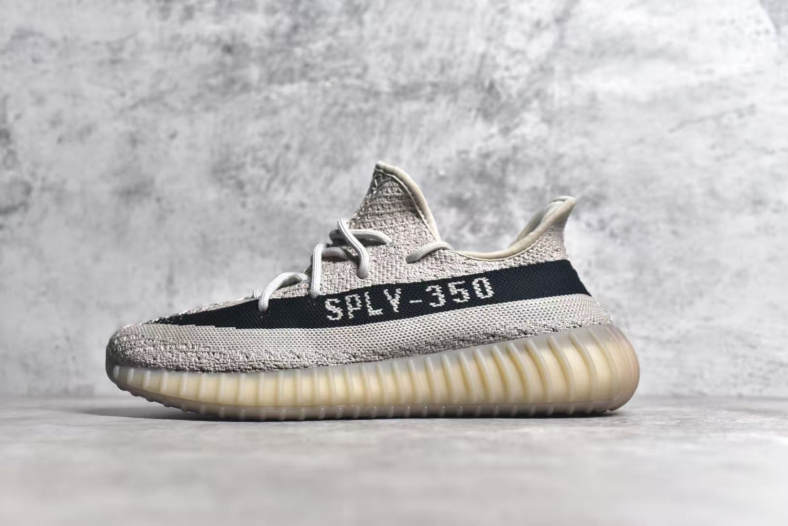 Shoe YEEZY — d3cea9c3 Angle 1