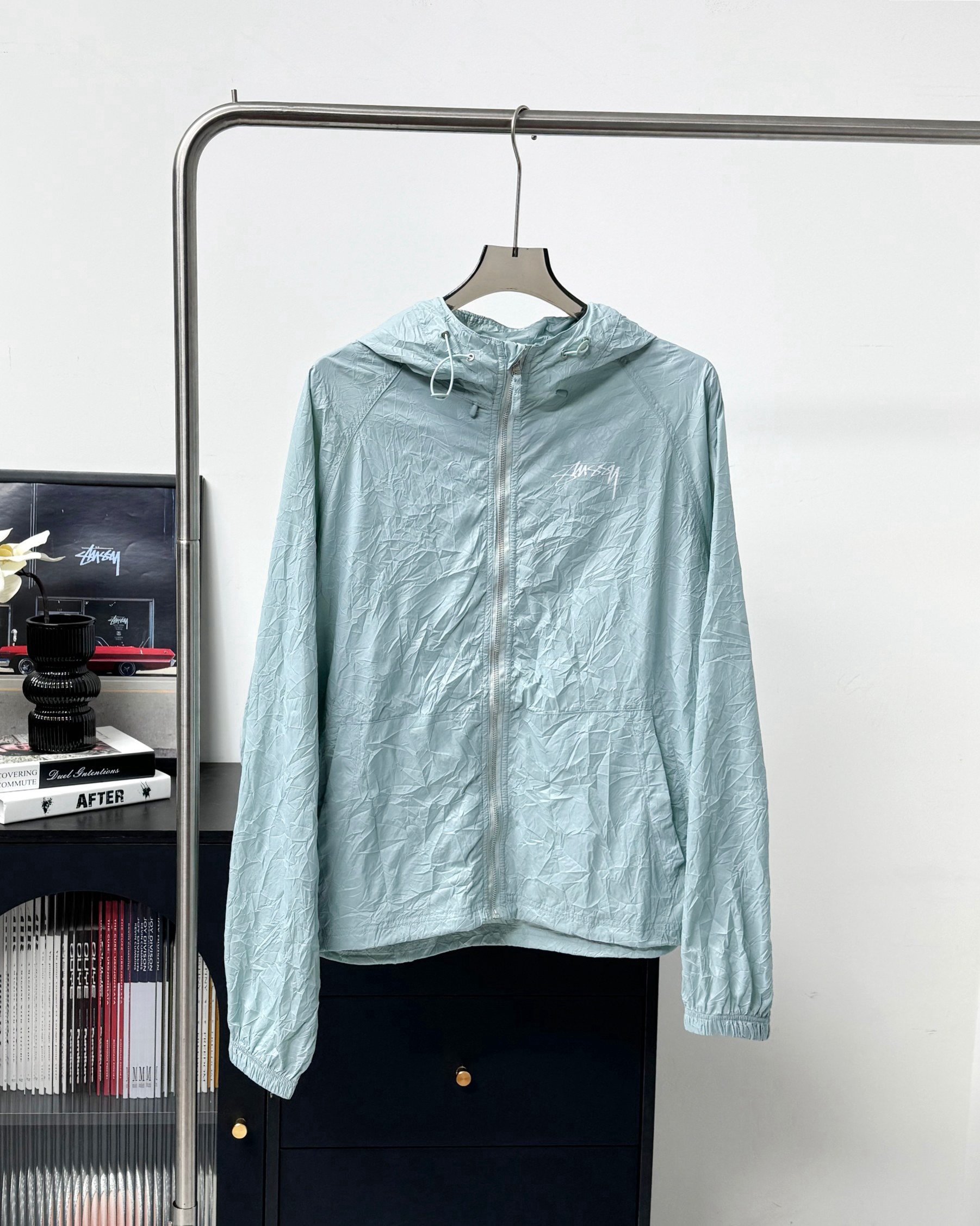 Stussy Hoodie — b383cd49 Angle 1