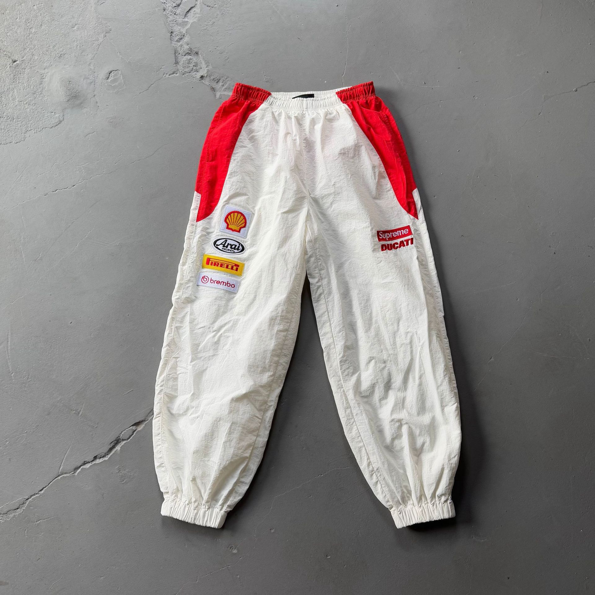 Supreme Hoodie — 25535397 Angle 1