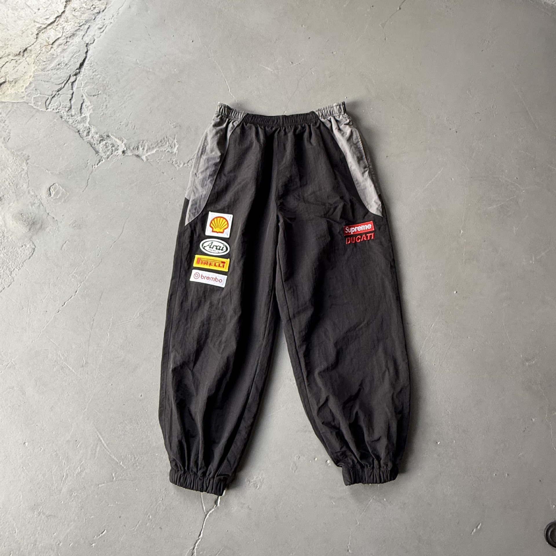 Supreme Hoodie — 41126468 Angle 1