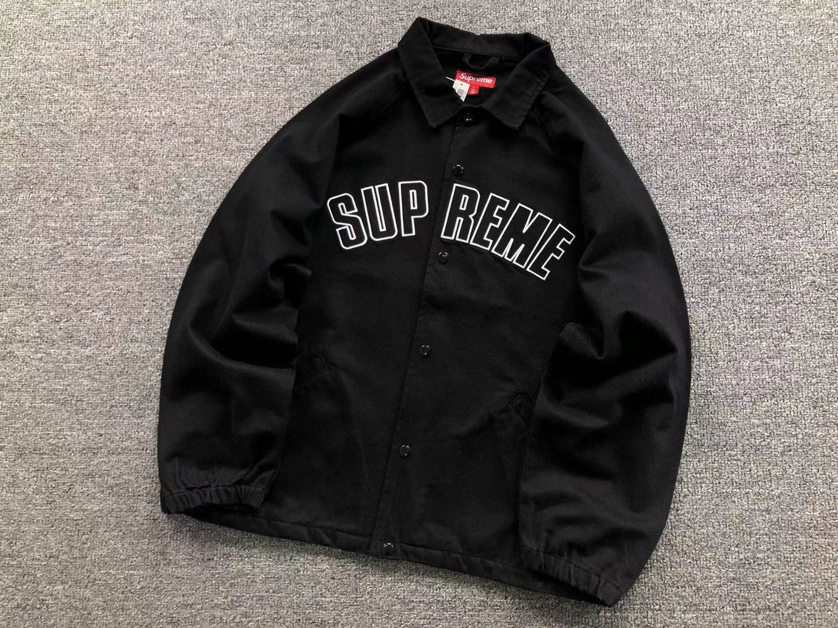 Supreme Hoodie — 50342c17 Angle 1