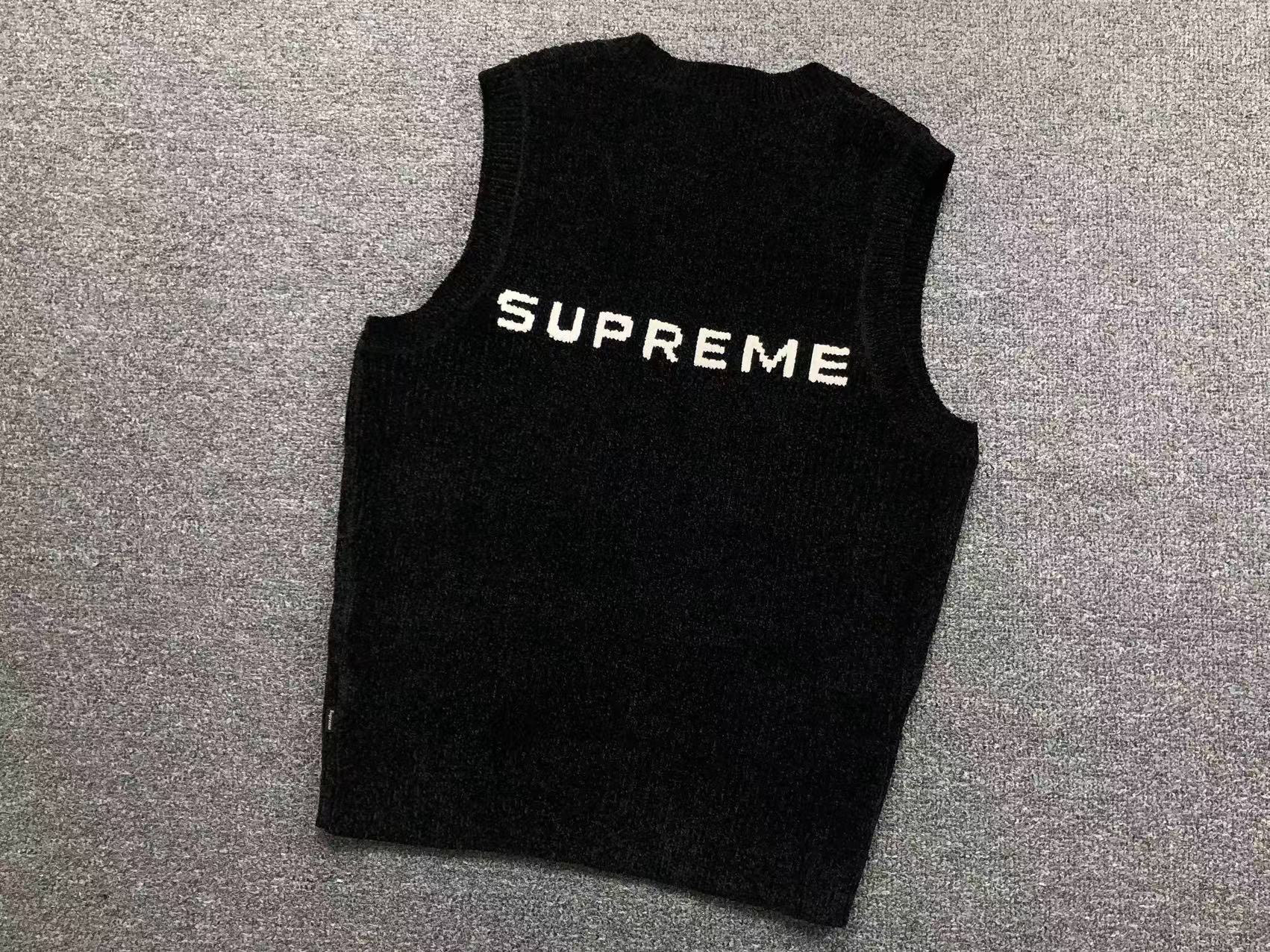 Supreme Hoodie — 7f3832b6 Angle 1