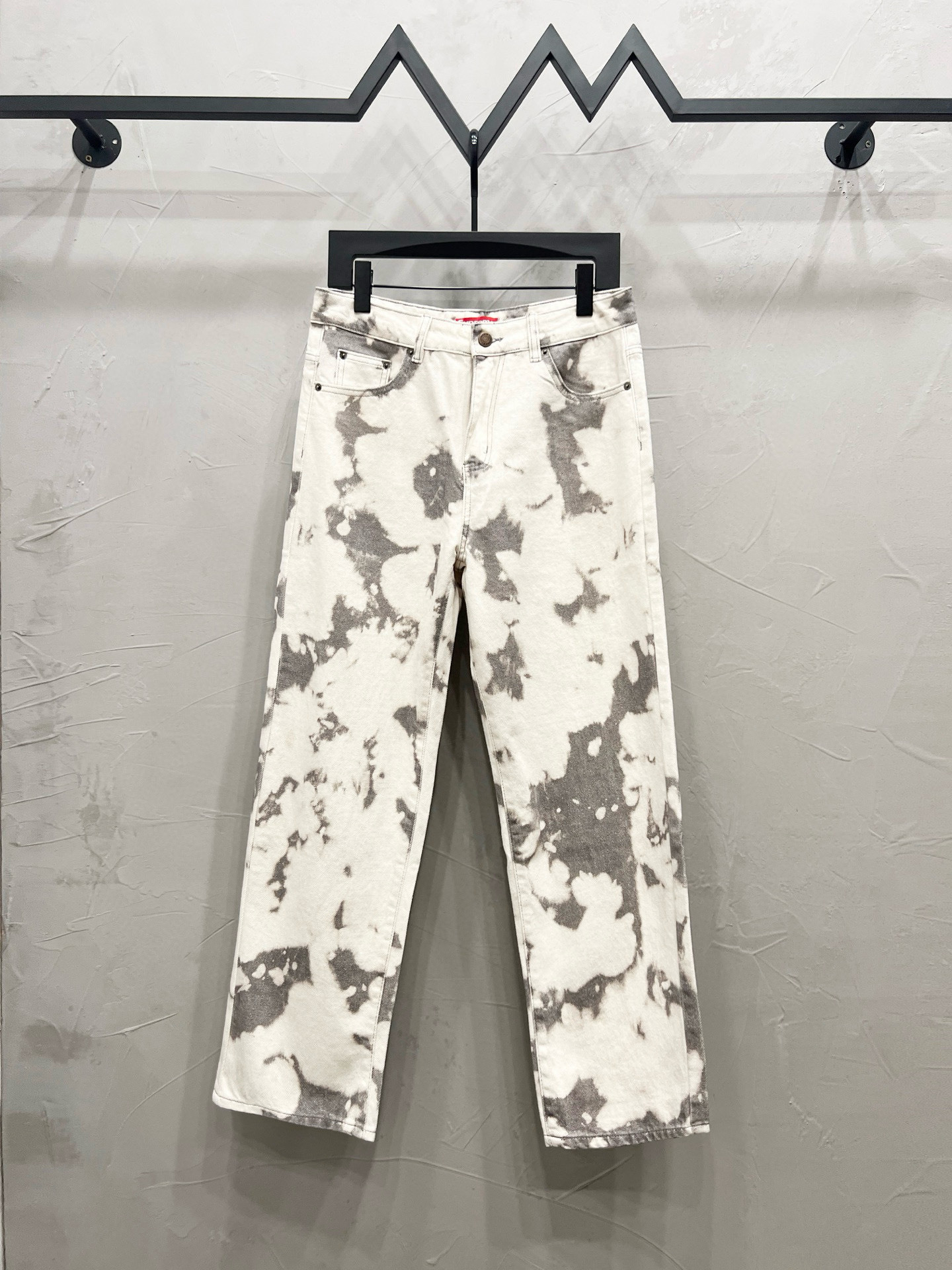 Supreme Pants — 86fa355f Angle 1