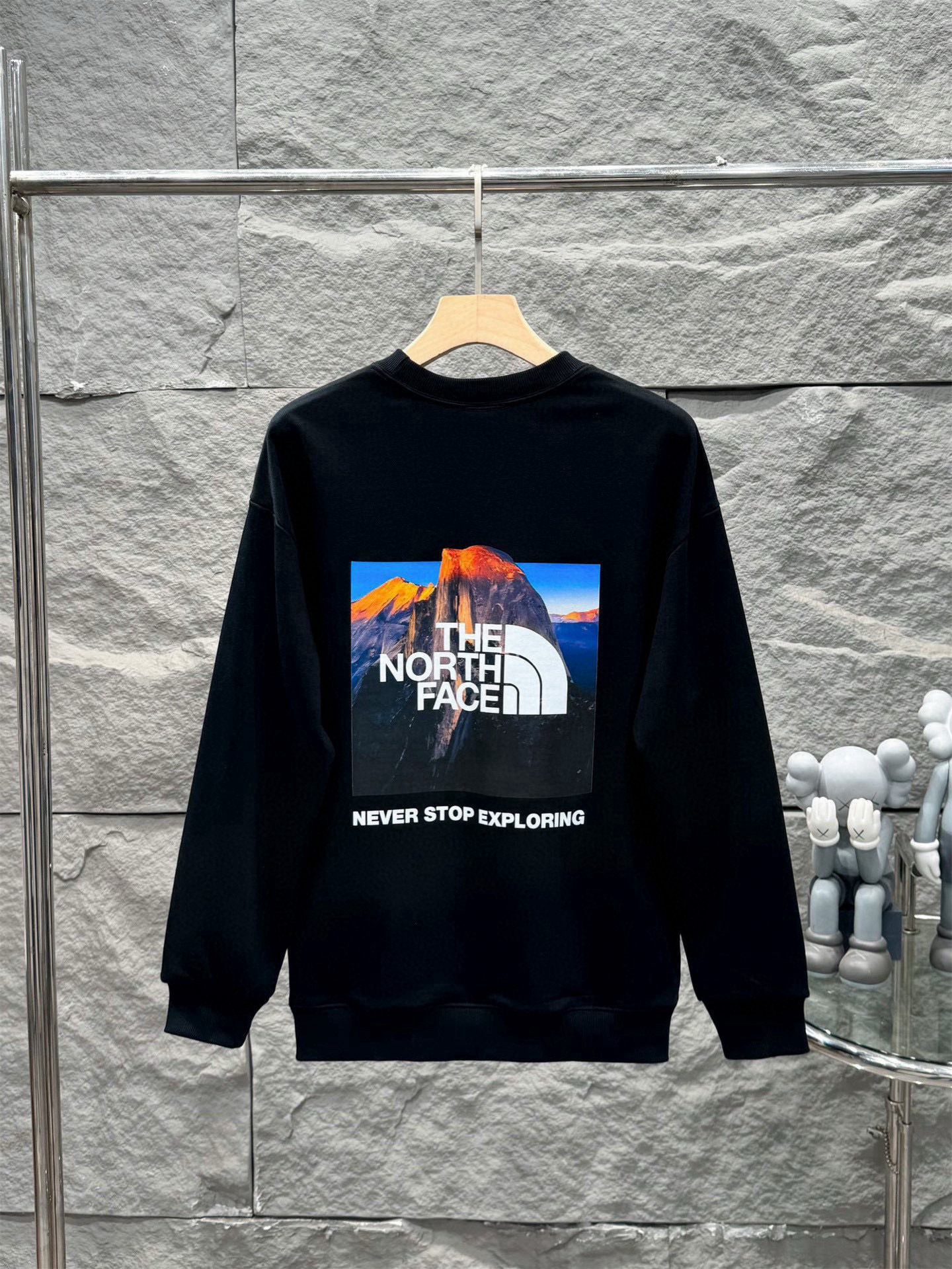 The North Face Hoodie — b89e703e Angle 1