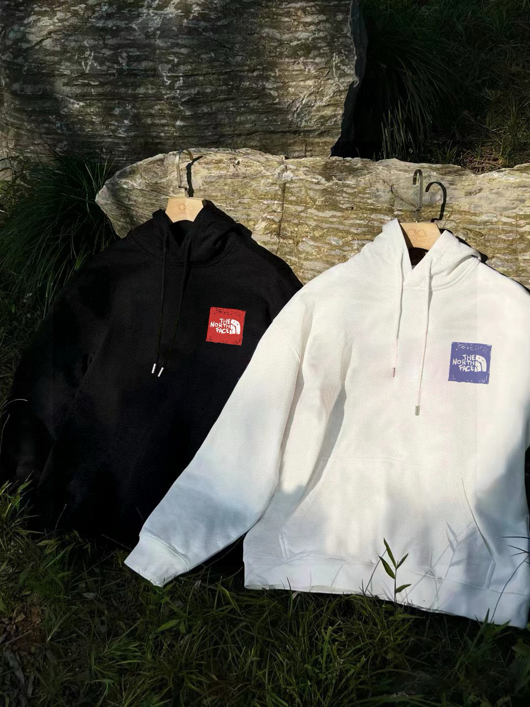 The North Face Hoodie — c2f9ee35 Angle 1