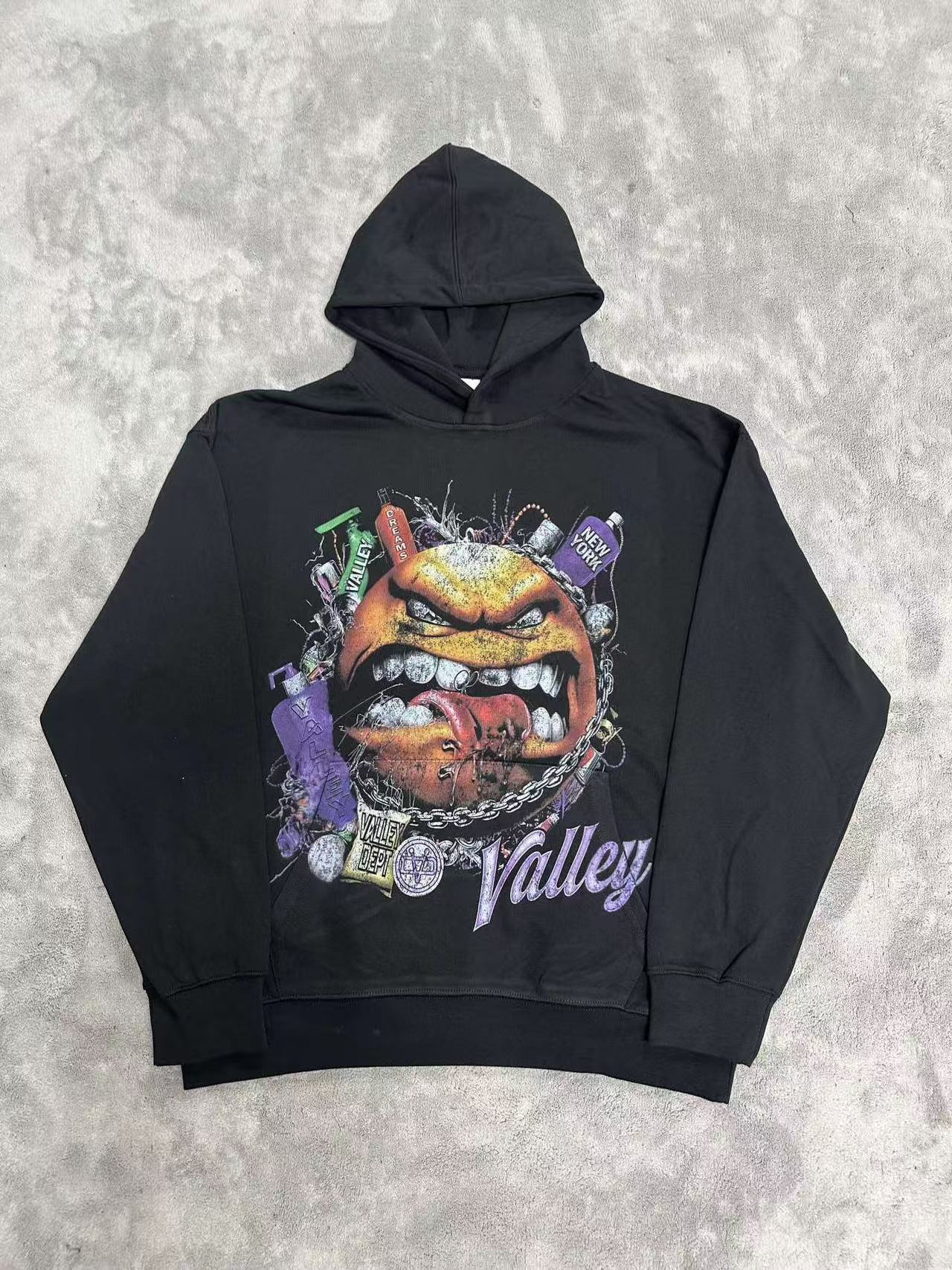 Valley T-Shirt — 090f5cad Angle 1