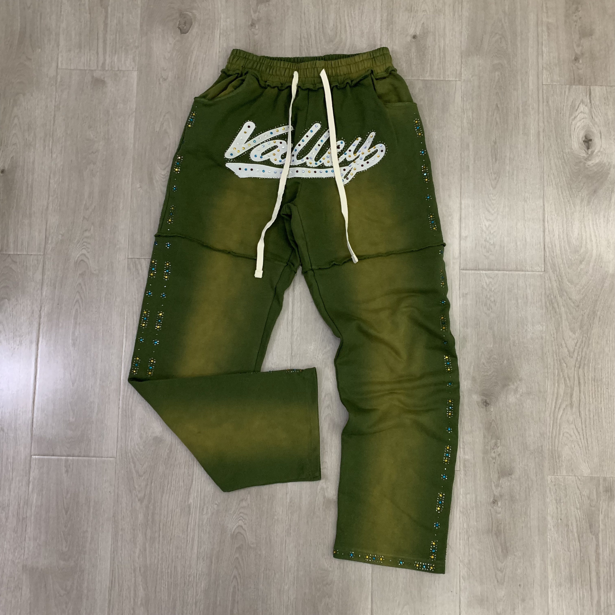 Valley Pants — a73ce35e Angle 1