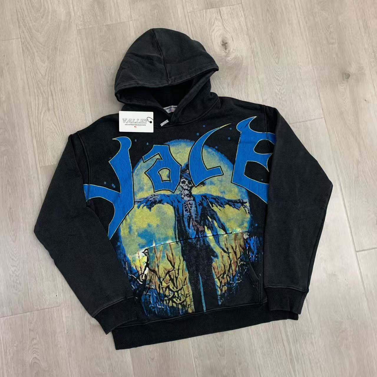 Valley T-Shirt — b691d539 Angle 1