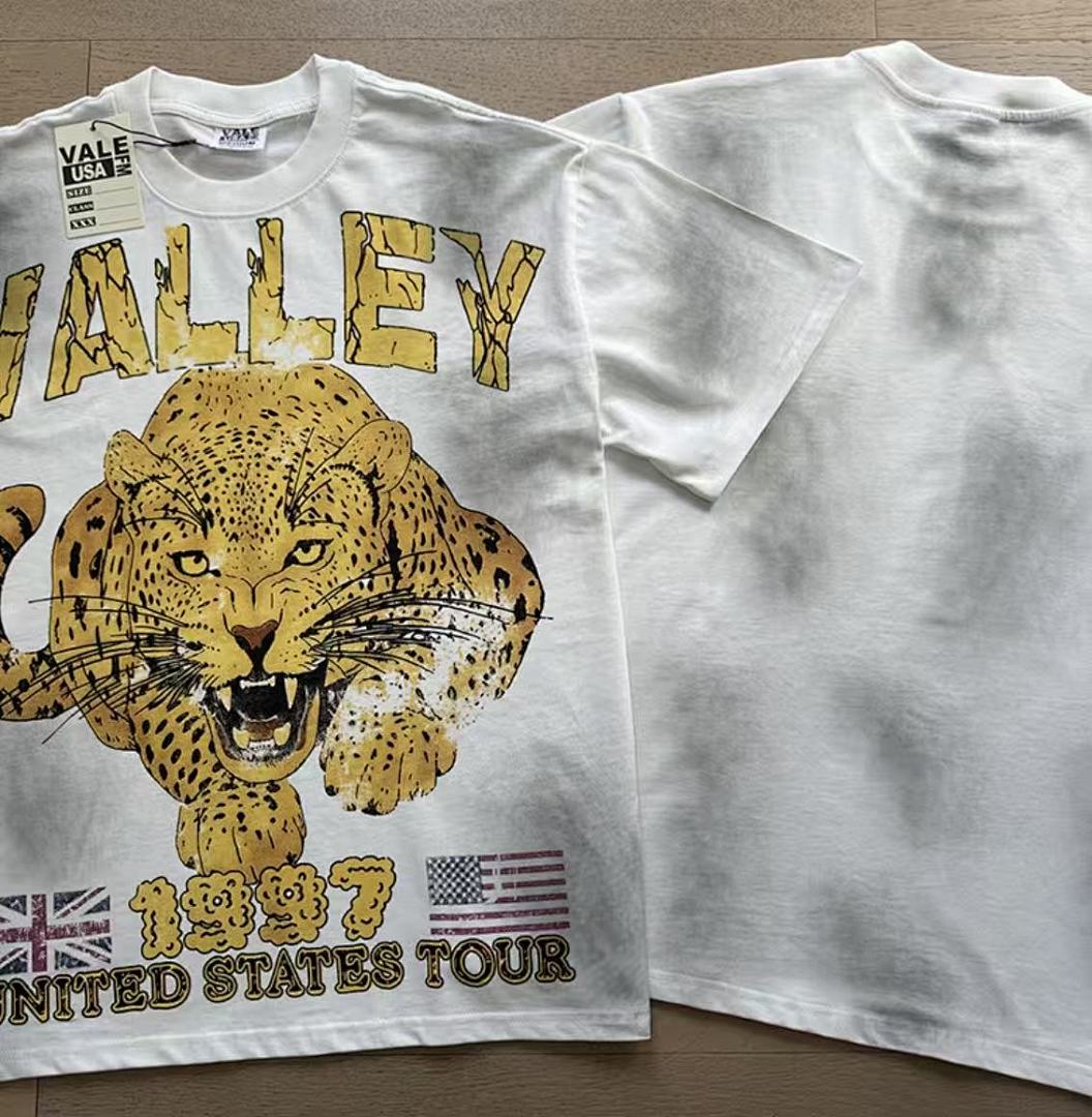 Valley T-Shirt — d093883c Angle 1