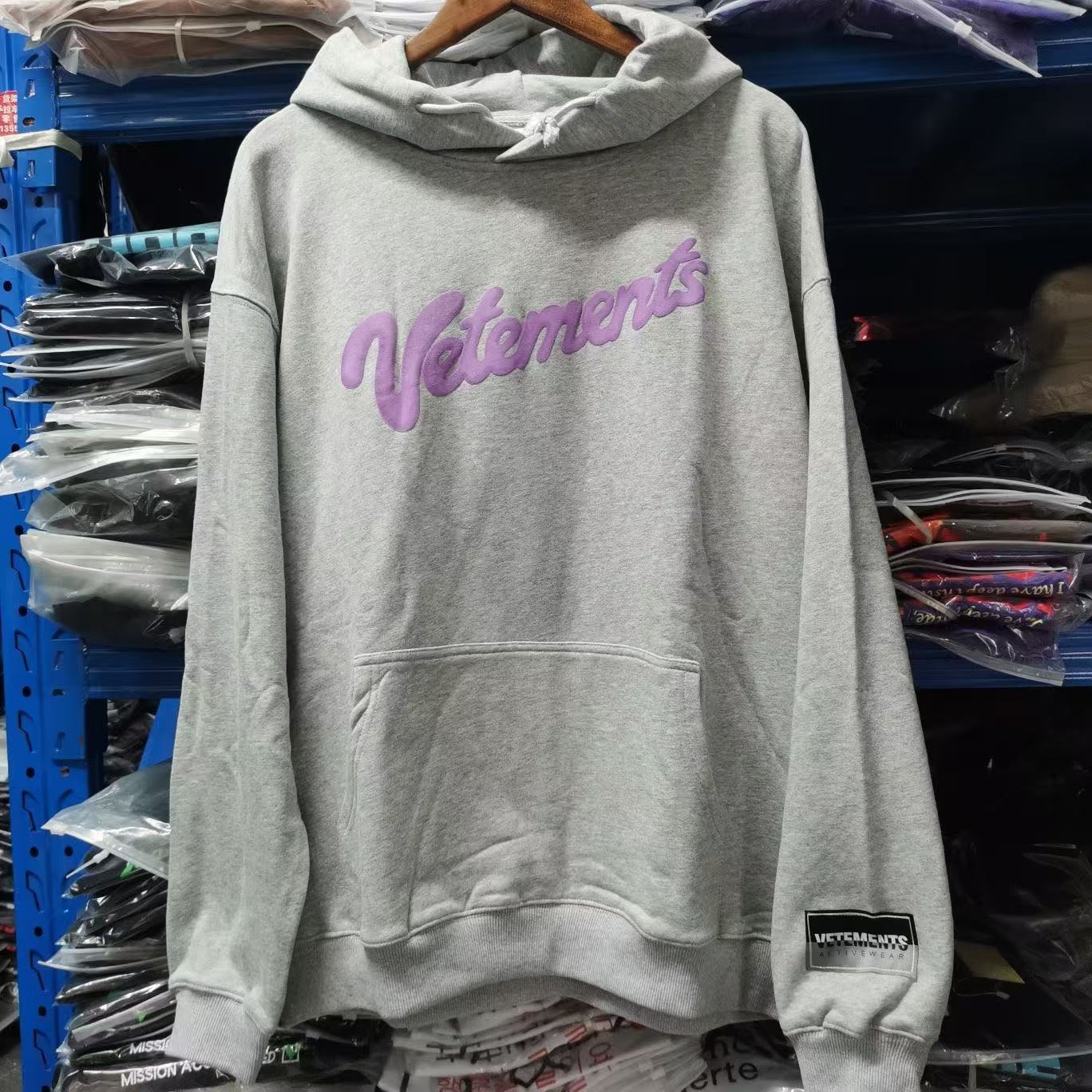 Vetements Hoodie — 28c99594 Angle 1