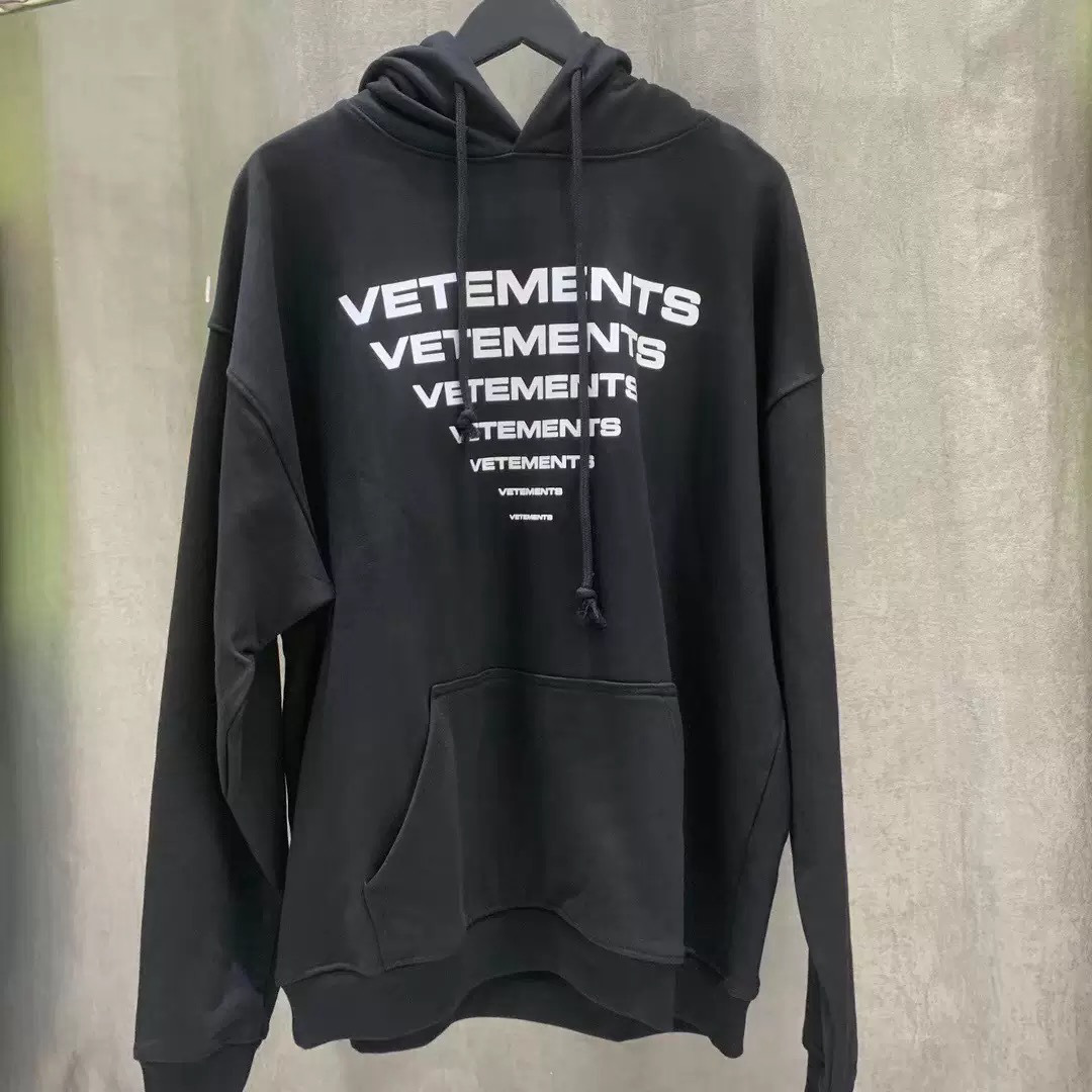 Vetements Hoodie — 3190edb7 Angle 1