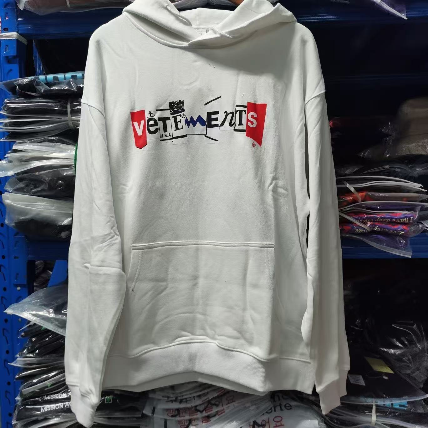Vetements Hoodie — 5dc8233d Angle 1