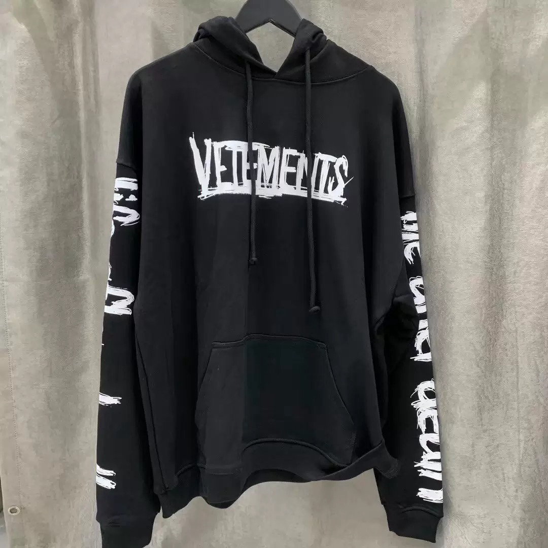 Vetements Hoodie — 9fd1bccd Angle 1