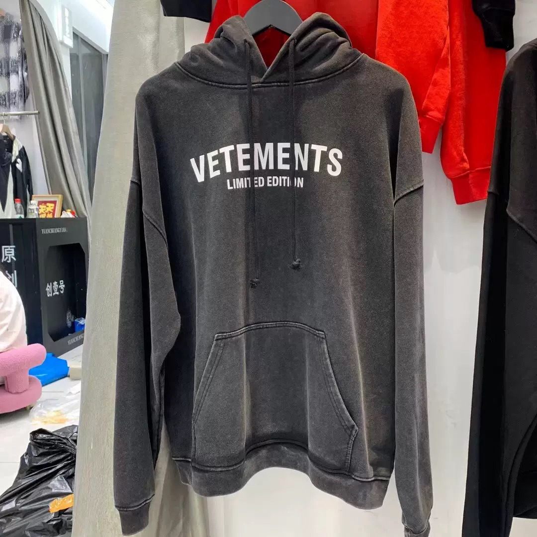 Vetements Hoodie — ac7ab812 Angle 1