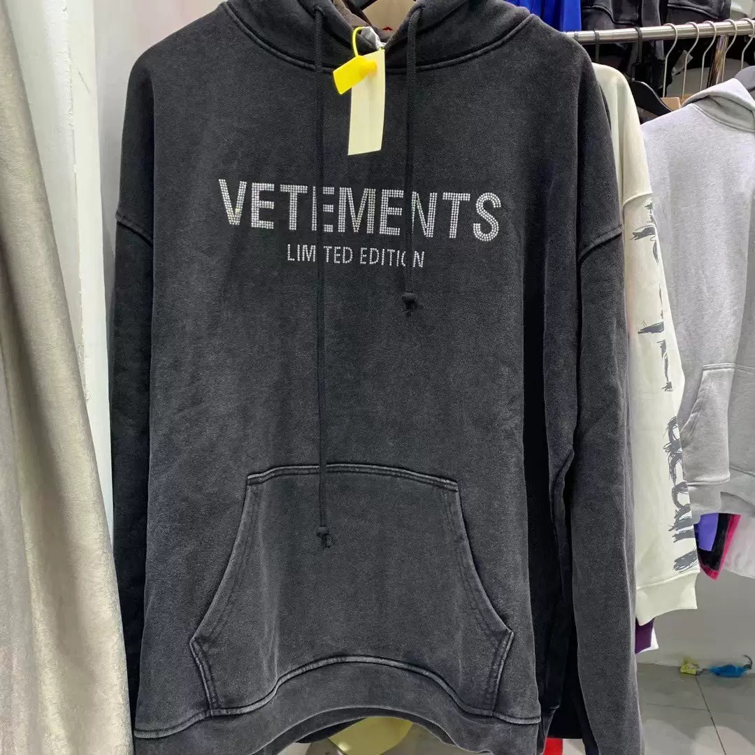 Vetements Hoodie — c4aa189f Angle 1