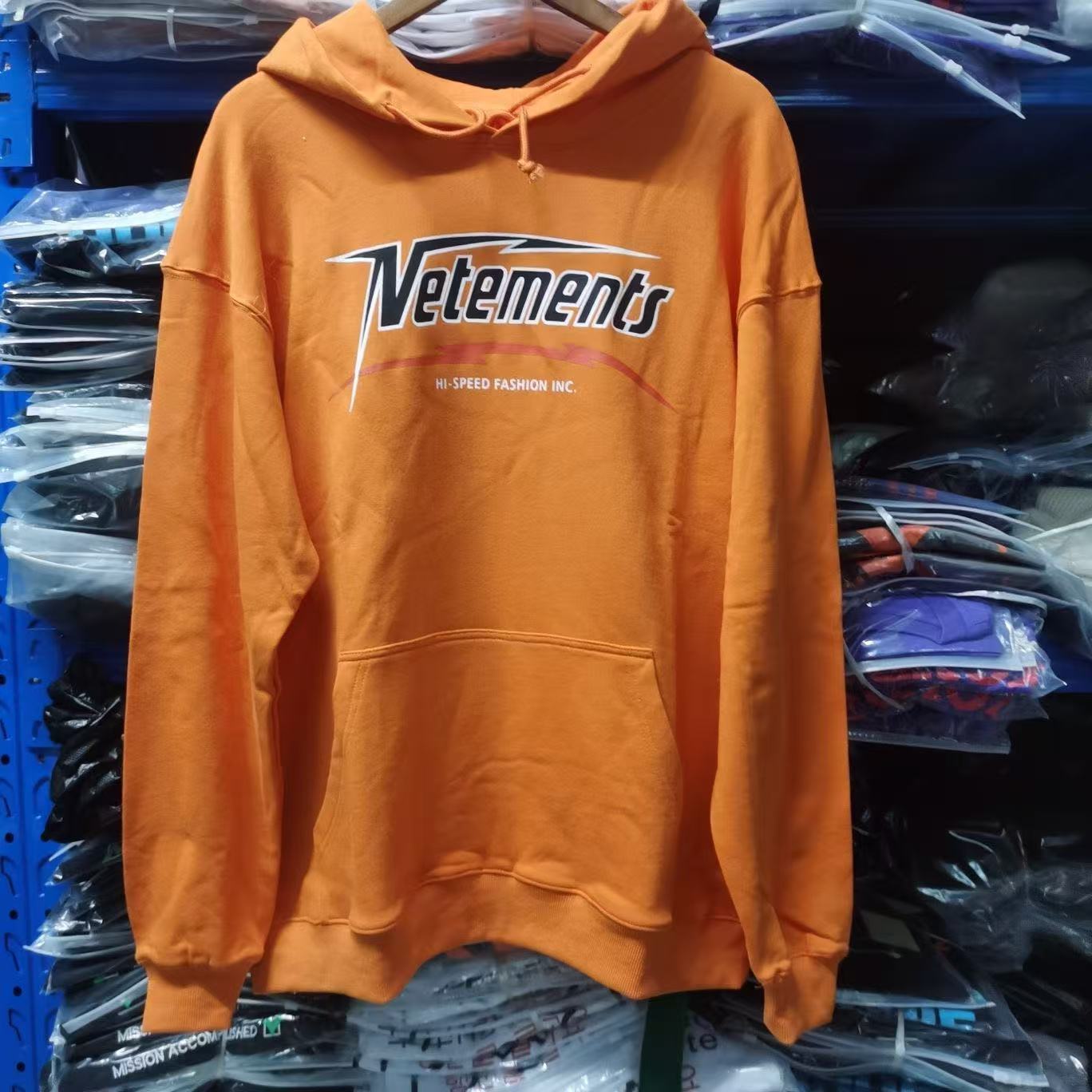Vetements Hoodie — c7e9c54b Angle 1