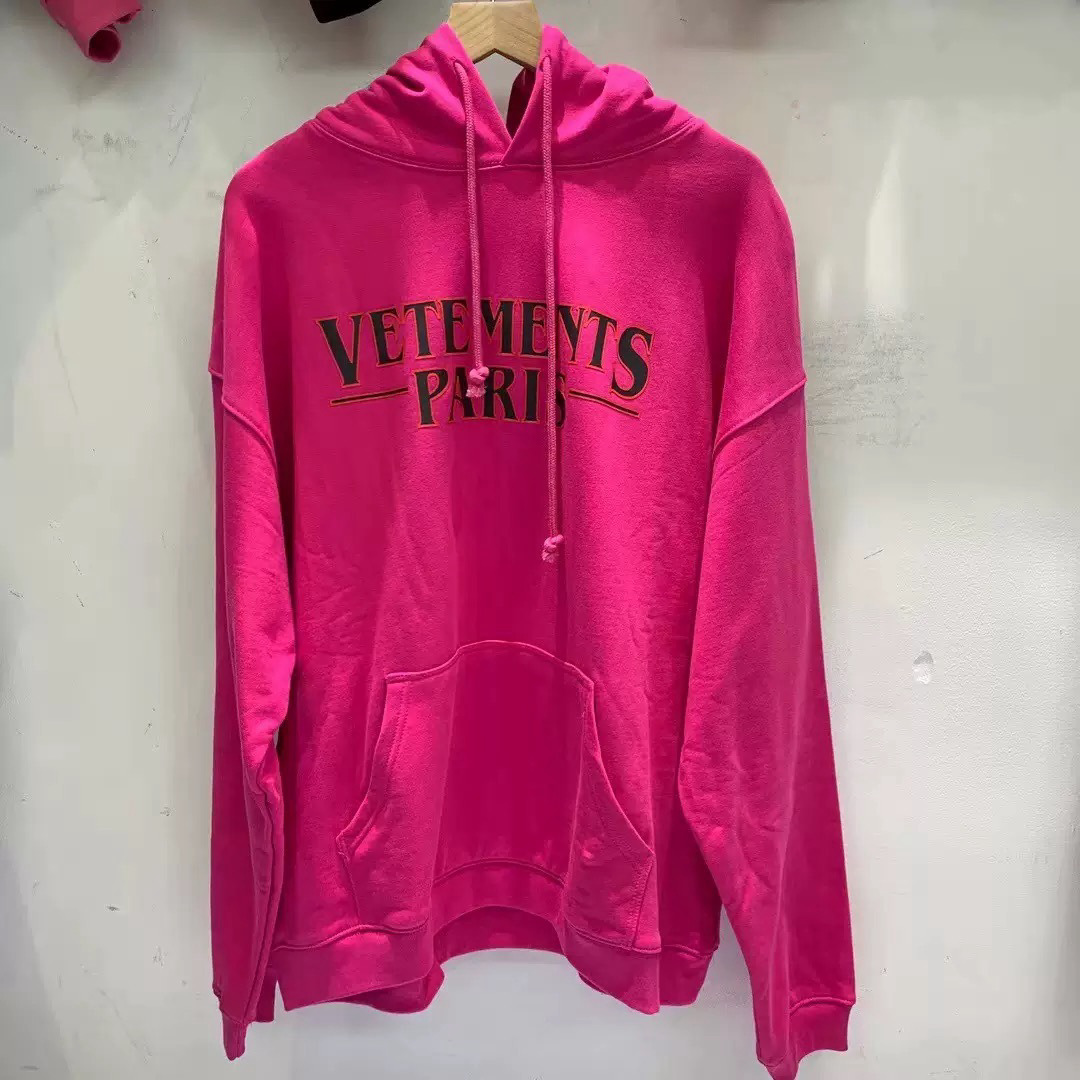 Vetements Hoodie — e92ec569 Angle 1