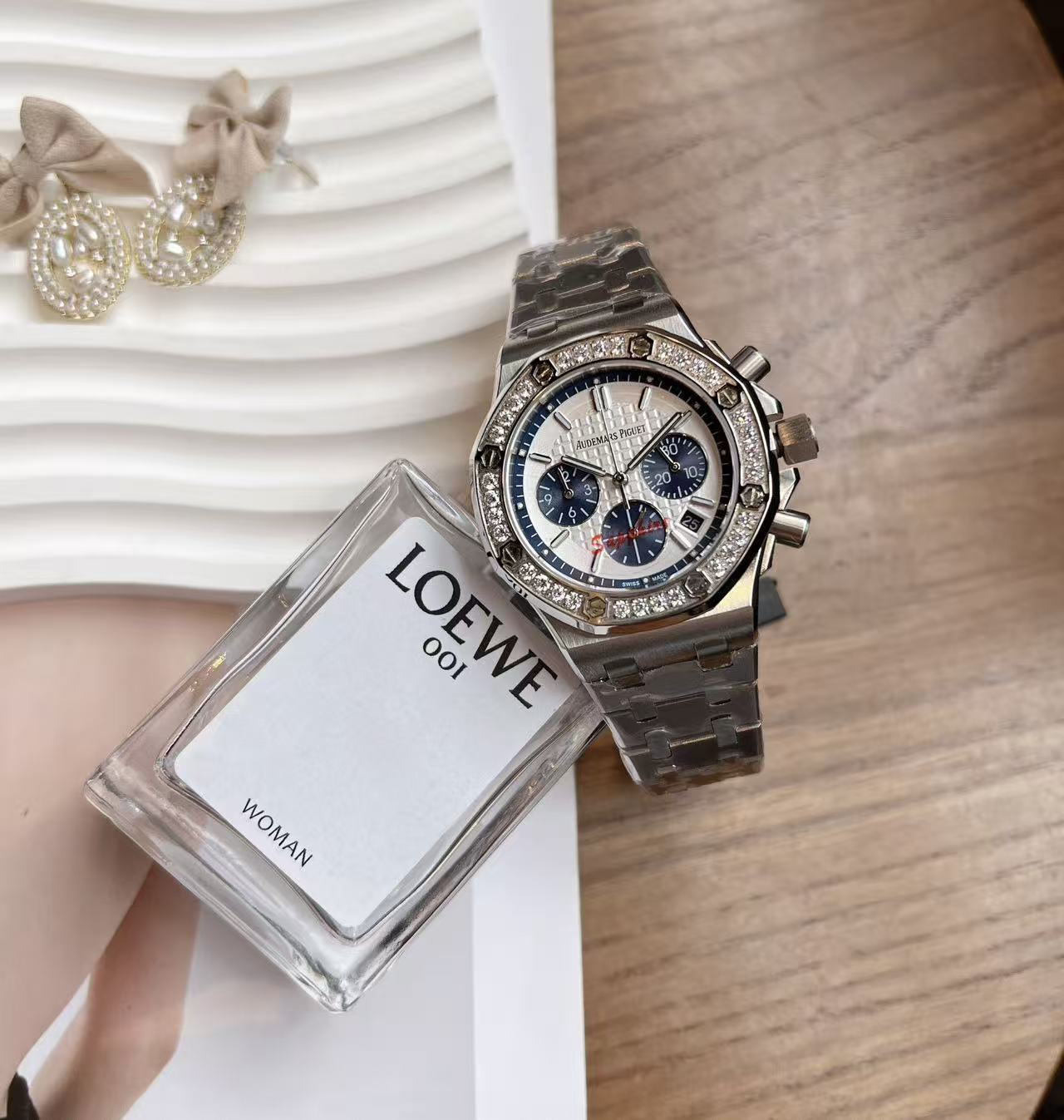 Watch — 1094378c Angle 1