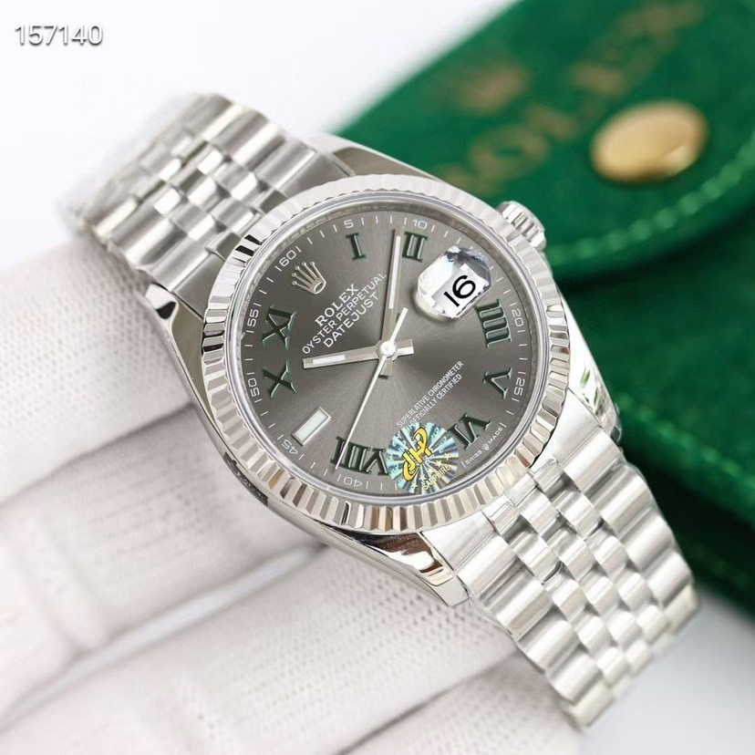 Watch — 146c4b6c Angle 1