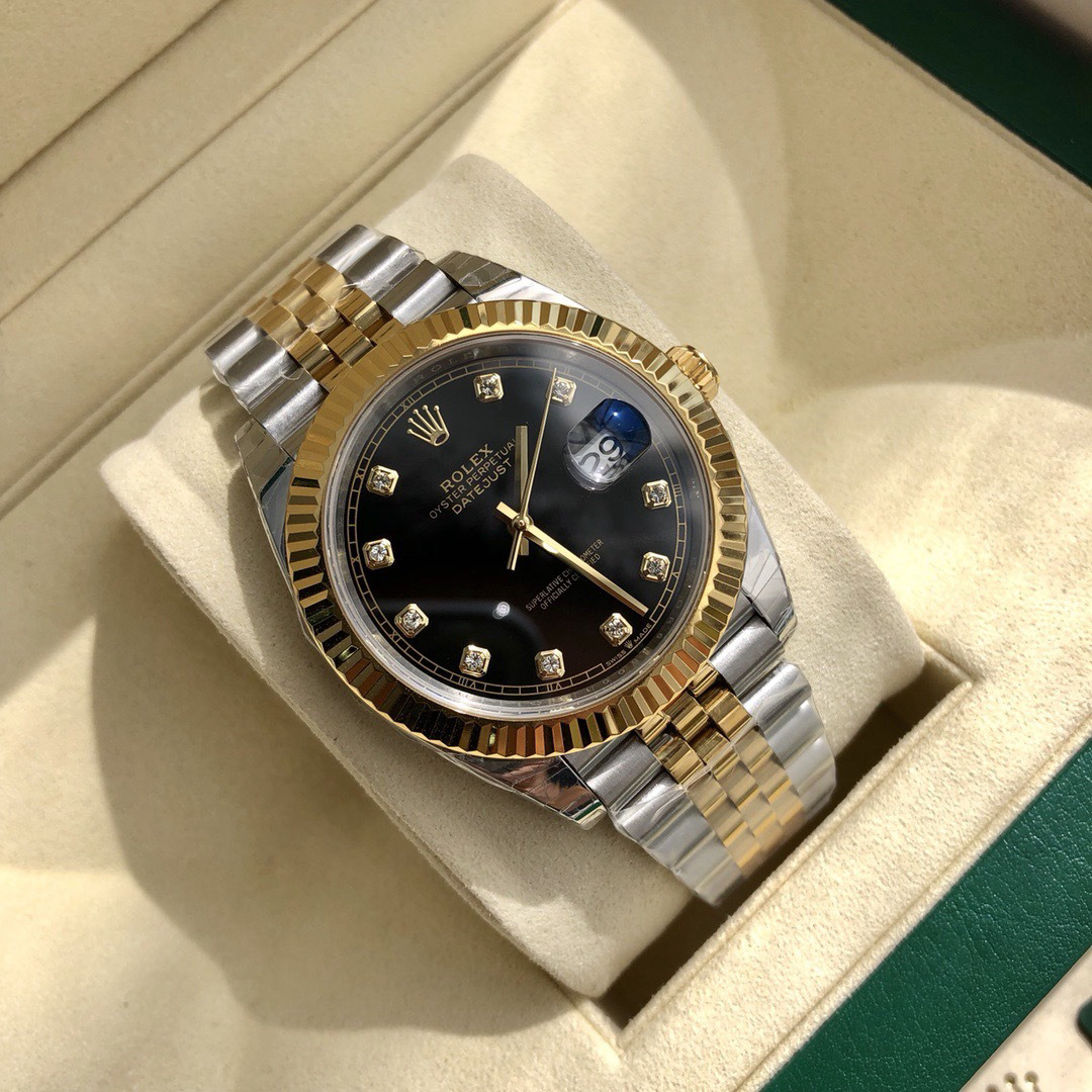 Watch — 4ba92e72 Angle 1